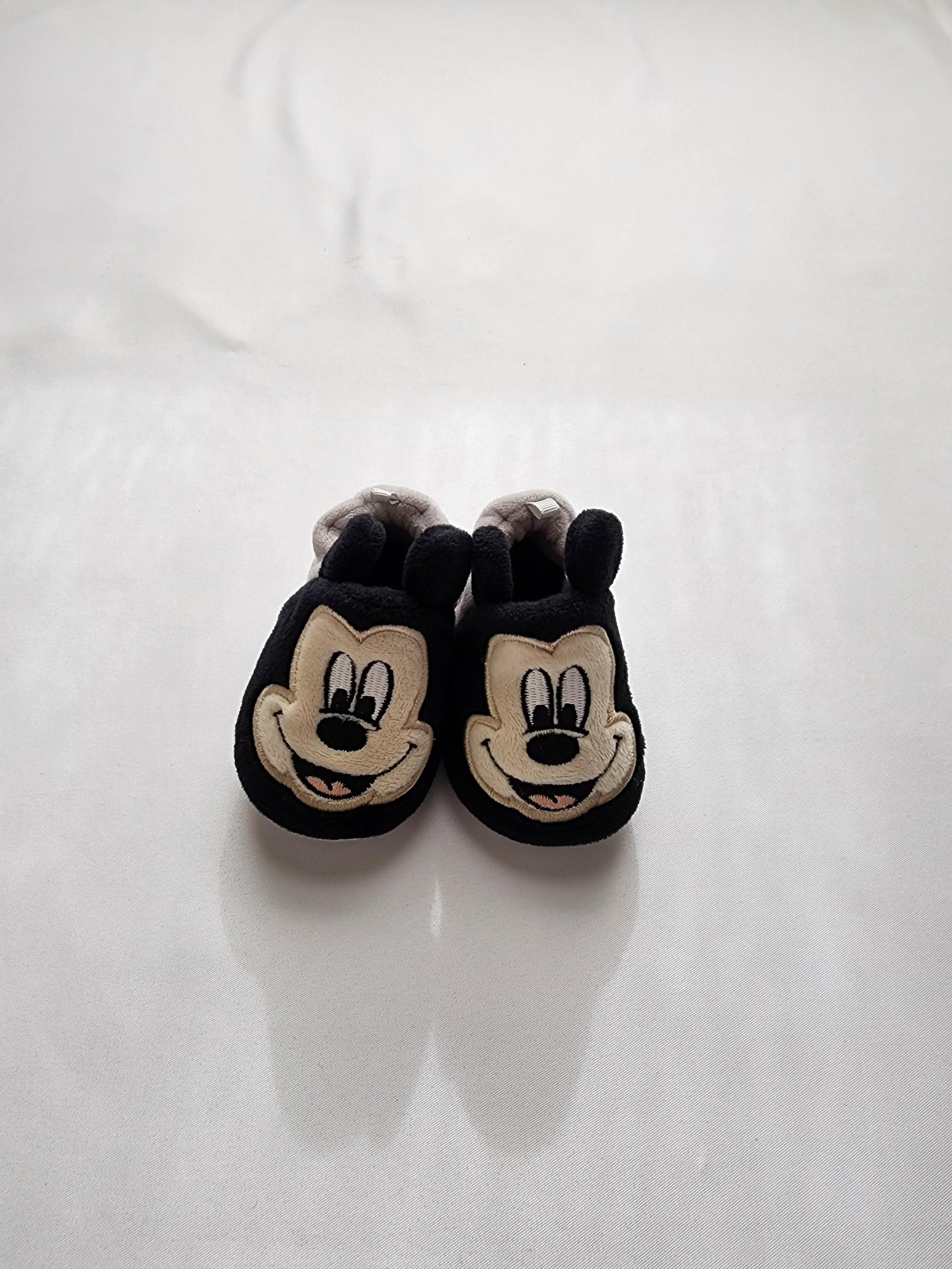 Chaussons bébé Disney baby x Mickey – 9 cm (taille 0-3 mois)