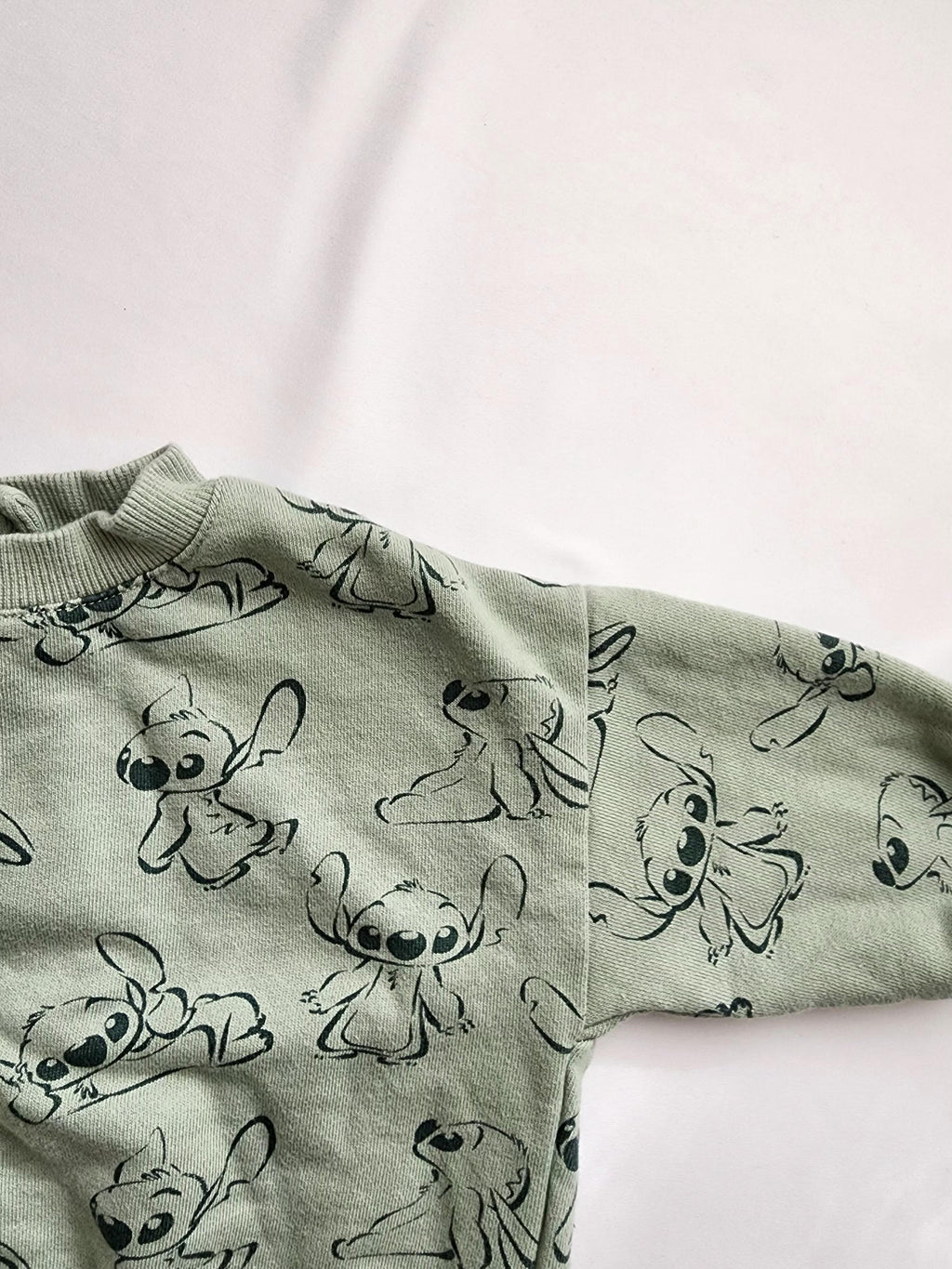 Ensemble Disney baby / Stitch – 9 mois – très bon état