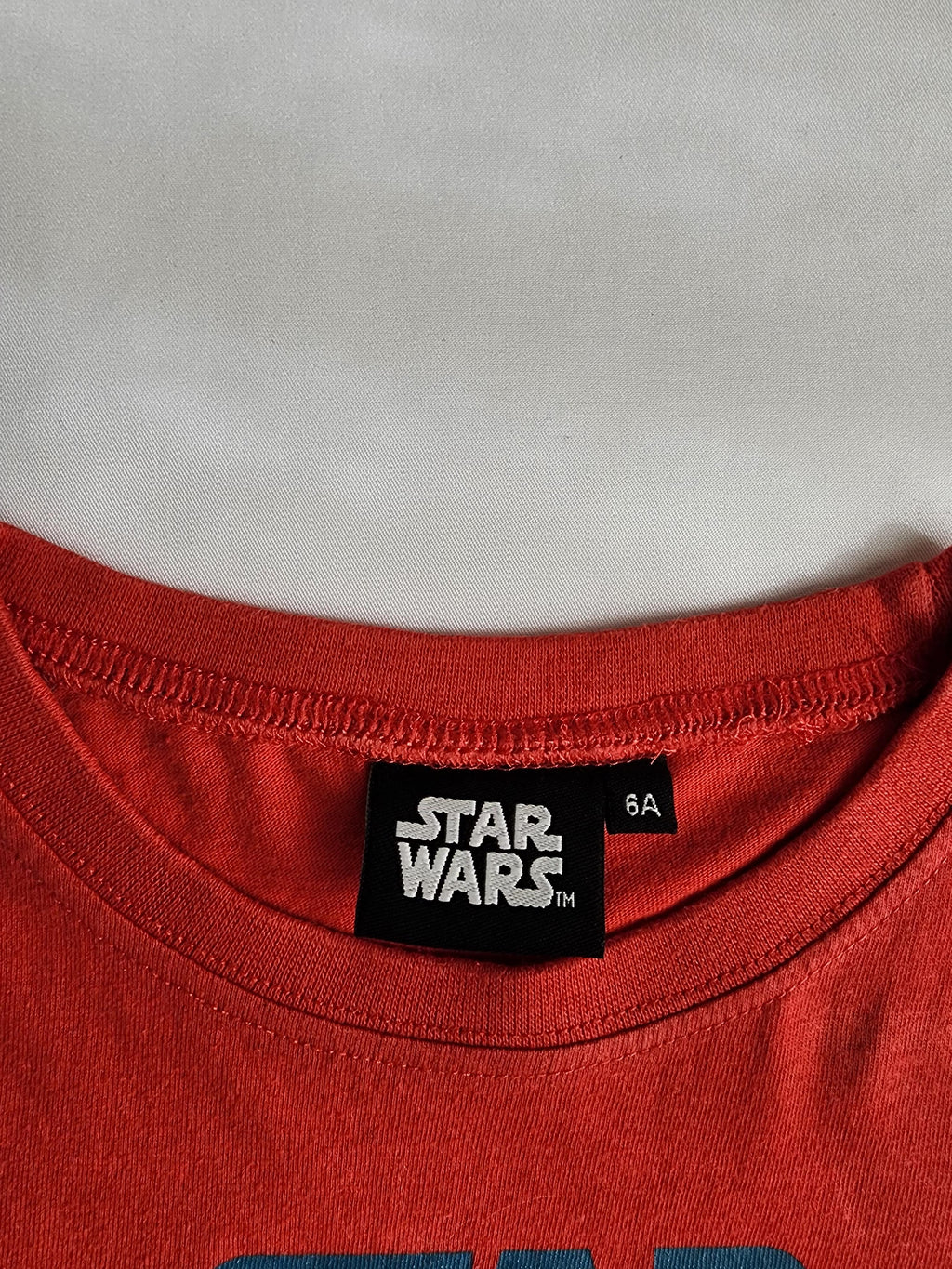 T-shirt Star Wars – Dark Vador – 6 ans – très bon état