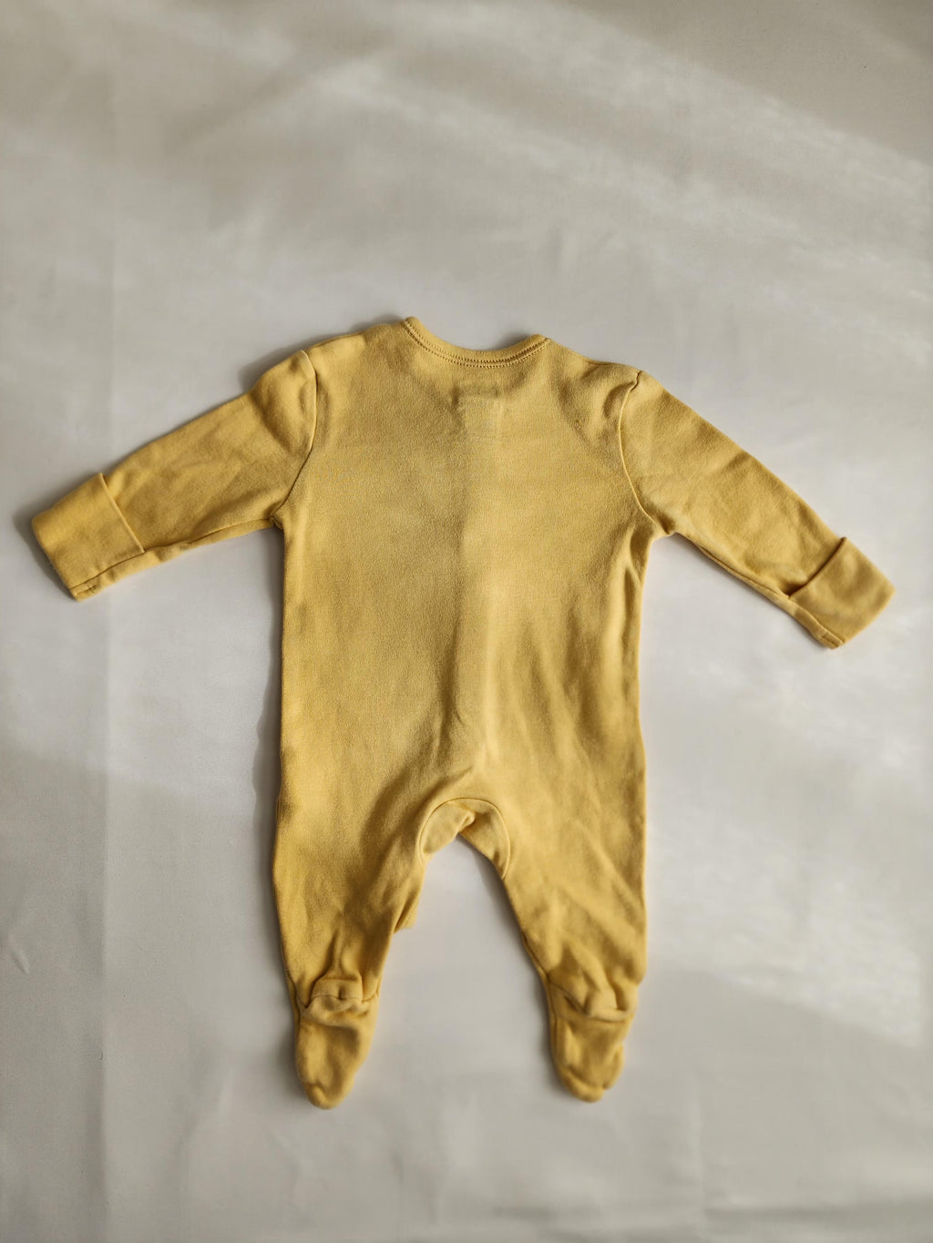 Lot 2 pyjamas Primark x Disney Baby – 0-1 mois – Très bon état