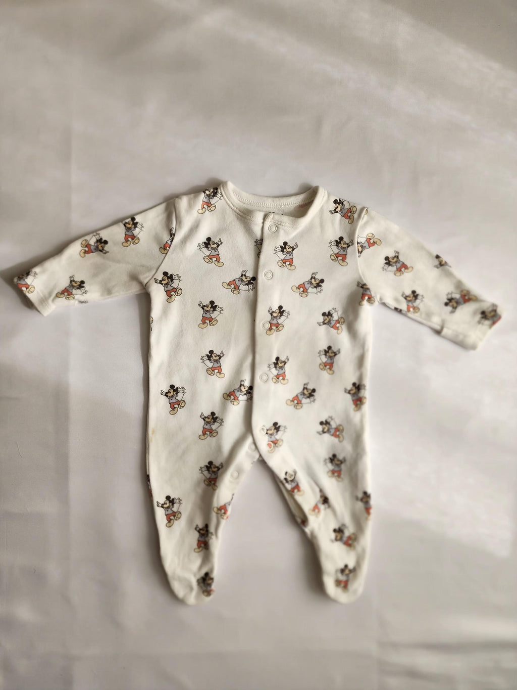 Pyjama Primark x Disney Baby – 0-3 mois – Très bon état