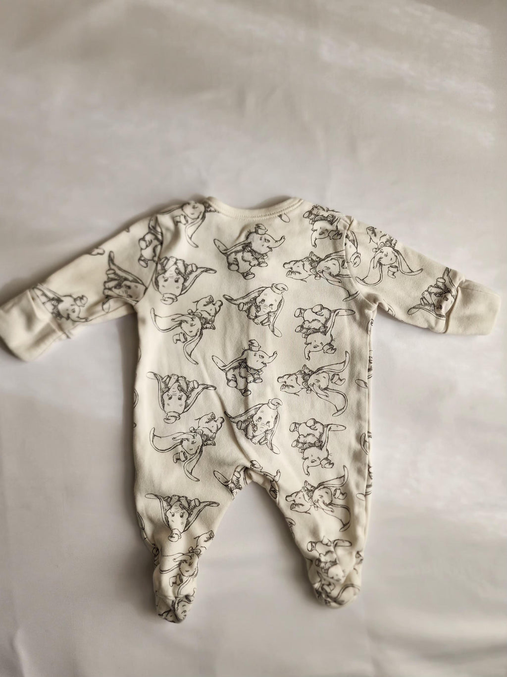 Pyjama Primark x Disney Baby – 0-3 mois – Très bon état