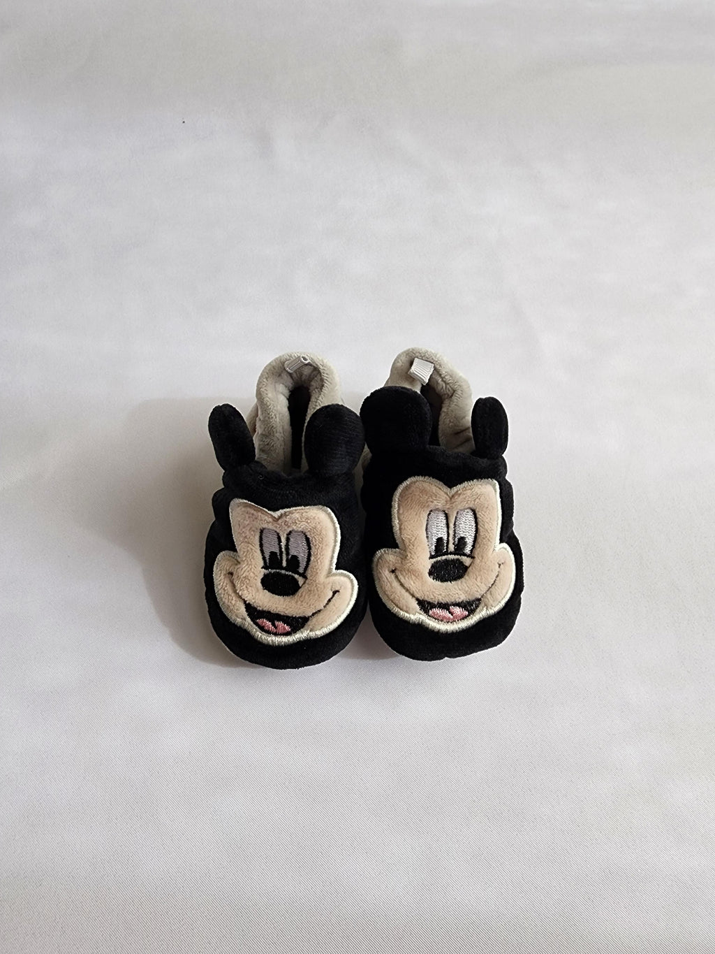 Chaussons bébé Disney baby x Mickey – 11 cm (taille 6-9mois)