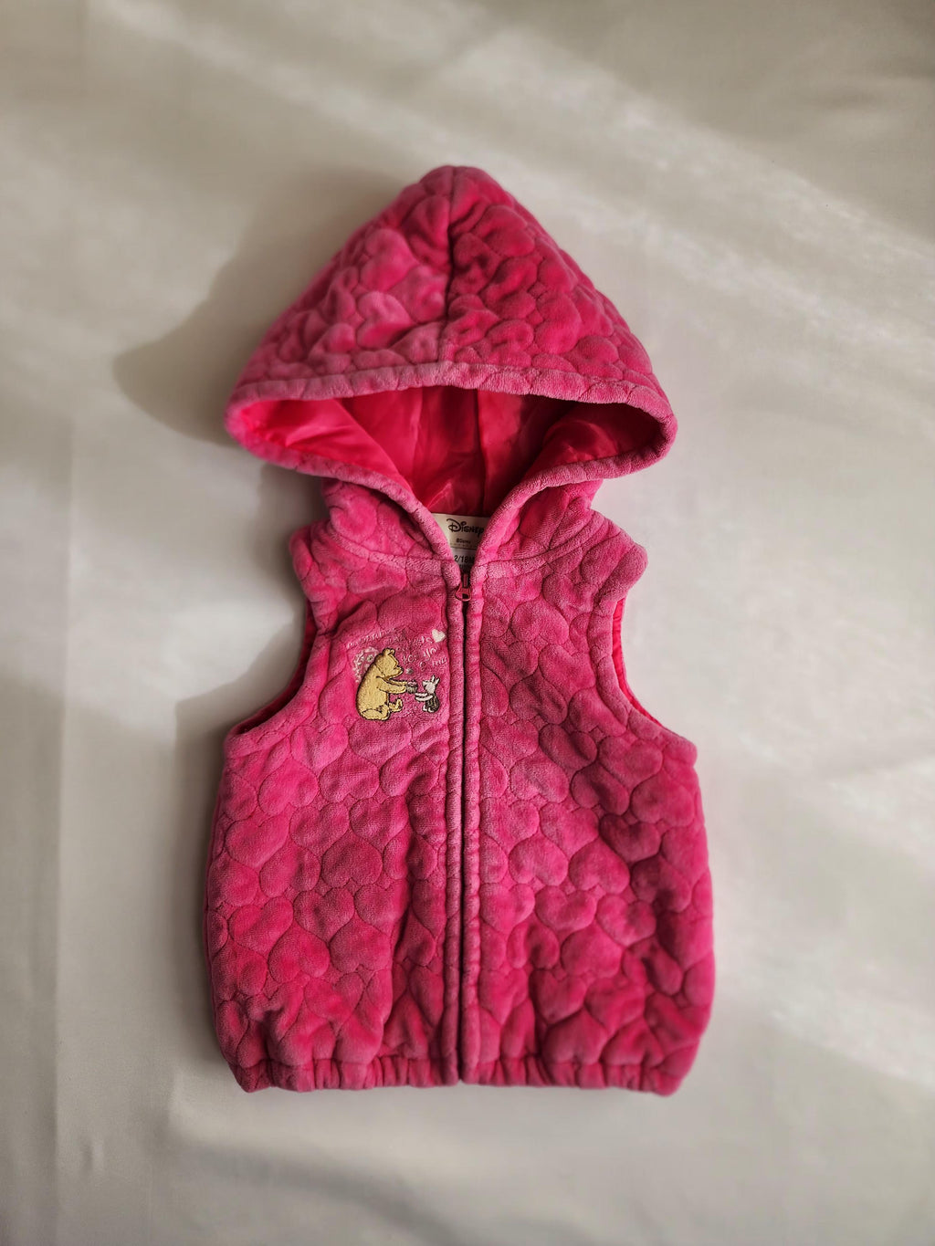 Veste façon robe à capuche Disney x Winnie l’Ourson – 12-18 mois – très bon état