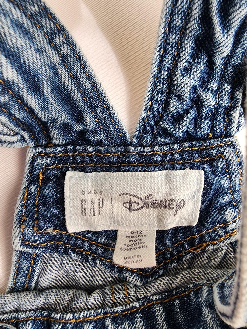 Salopette en denim Baby GAP x Minnie – 6-12 mois – très bon état