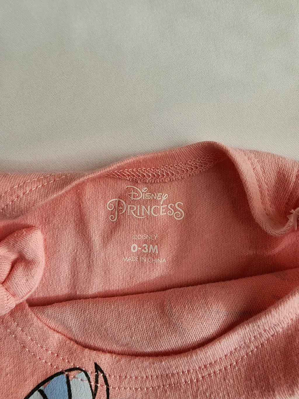 Combinaison Disney La Petite Sirène – 0-3 mois – très bon état