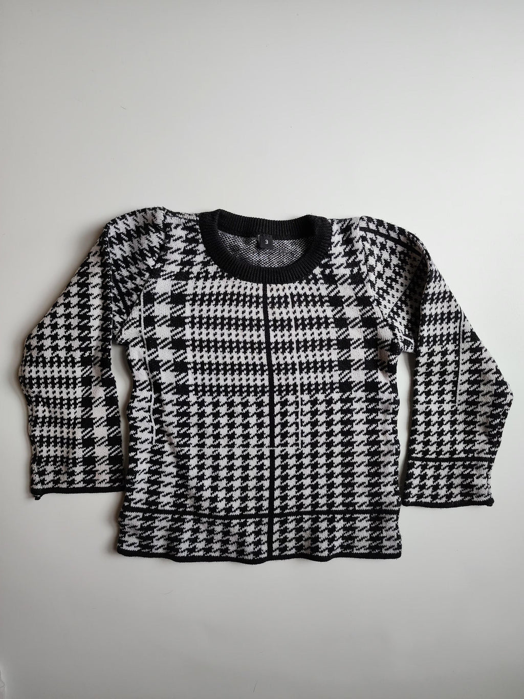 Pull motif pied-de-poule – 3 ans – Très bon état