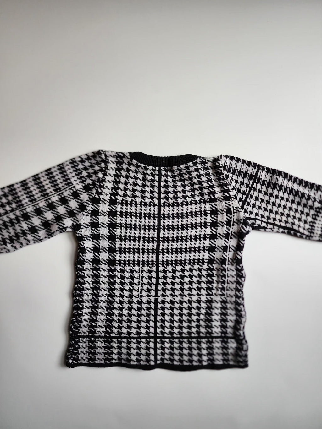Pull motif pied-de-poule – 3 ans – Très bon état