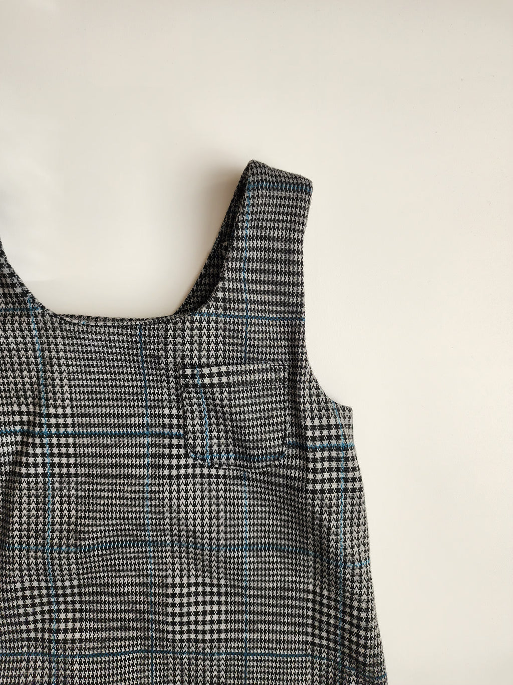 Robe Old Navy – Pied-de-poule doublée – 18/24 mois – Très bon état