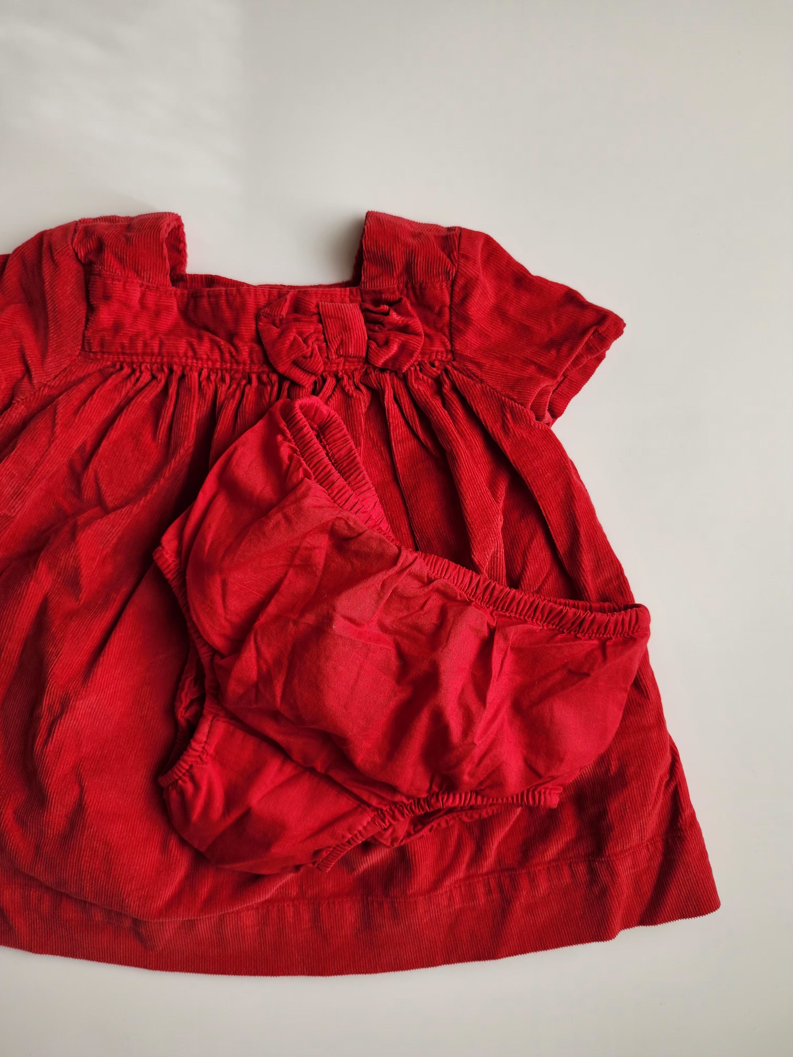 Robe Baby Gap – effet daim avec cache-couche assorti – 3/6 mois – Comme neuve