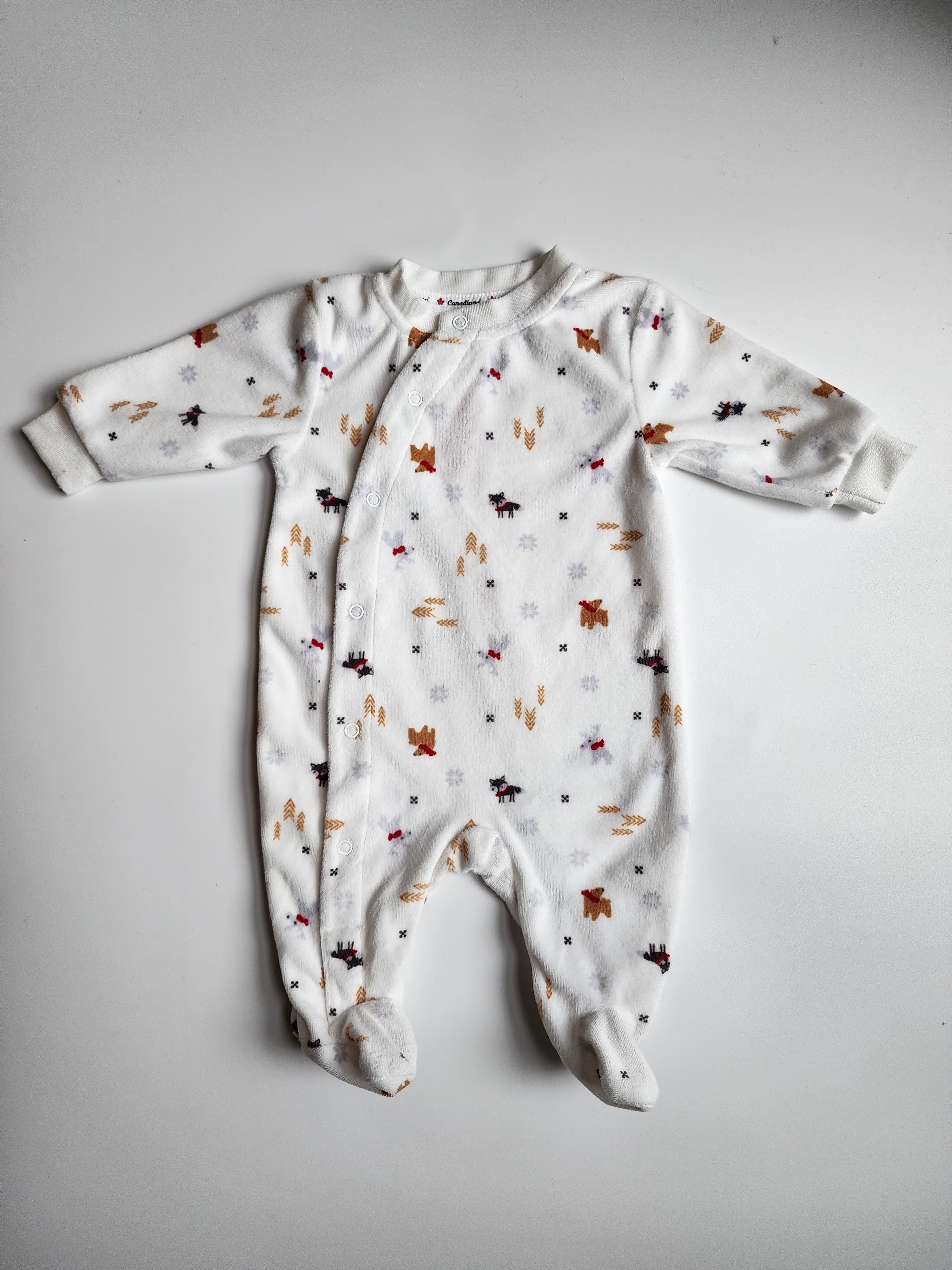 Pyjama velours Canadiana – Nouveau-né (0 mois) – Blanc tout doux – Très bon état