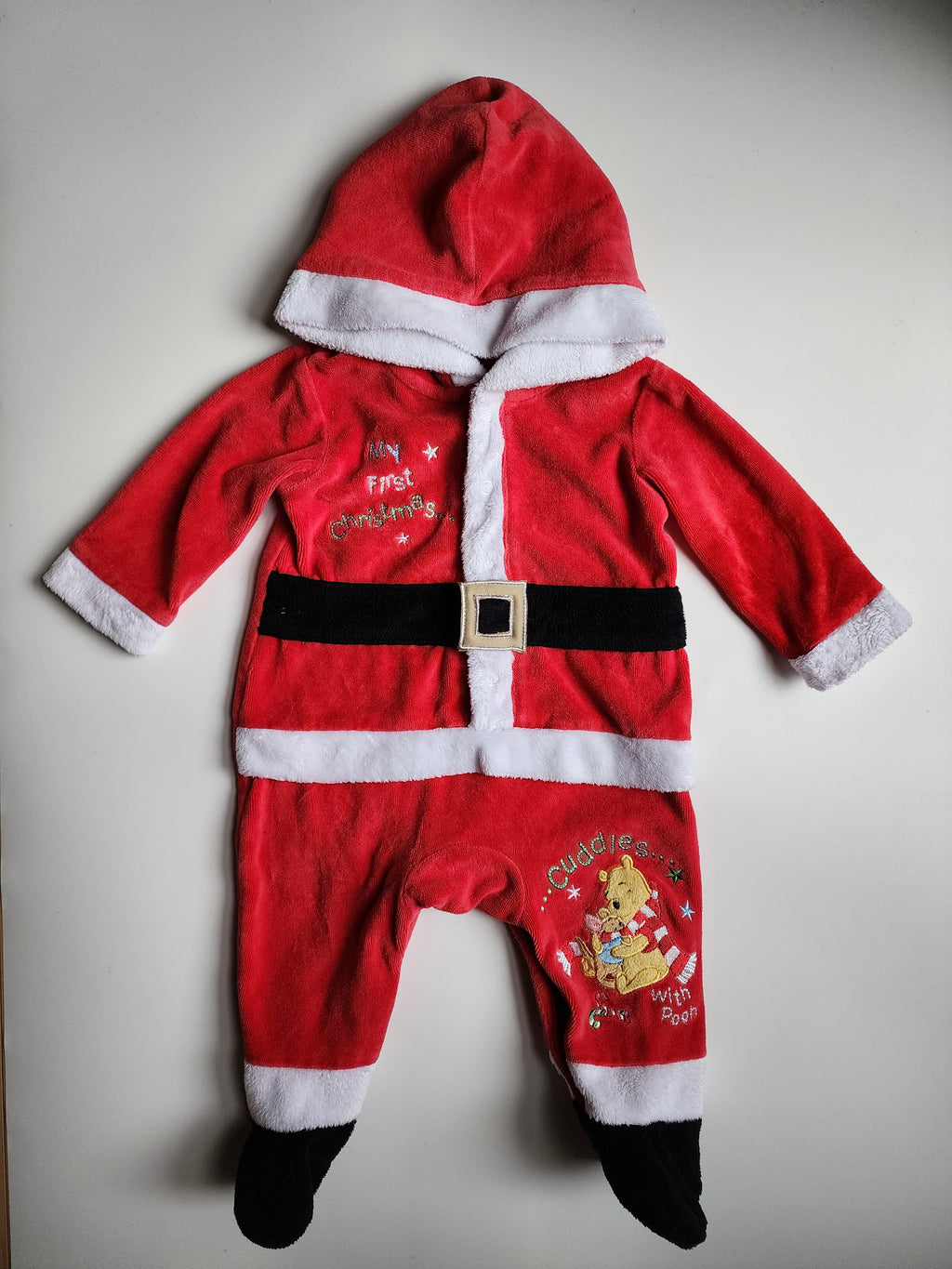 Ensemble velours Disney Store – Père Noël Winnie l’Ourson – 3/6 mois – Bon état général