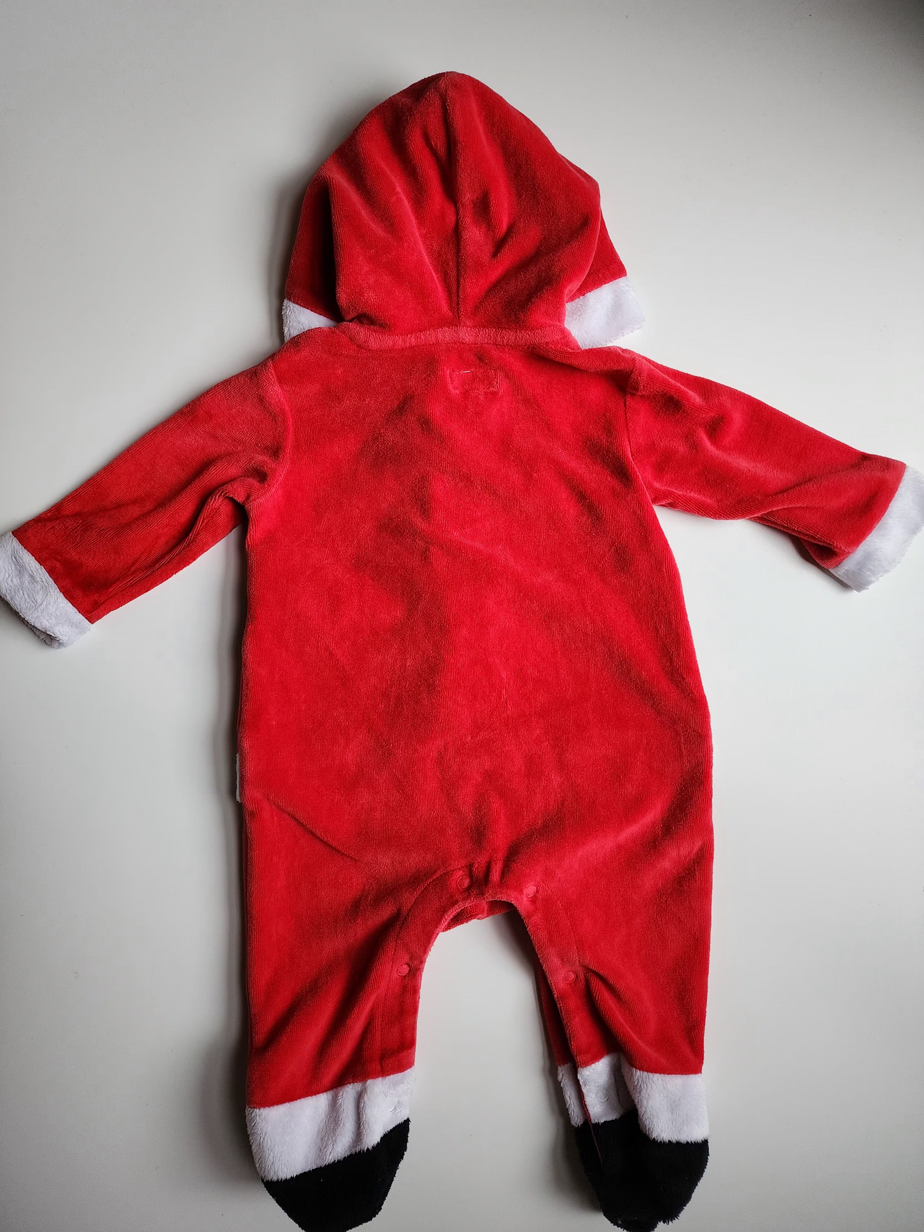 Ensemble velours Disney Store – Père Noël Winnie l’Ourson – 3/6 mois – Bon état général