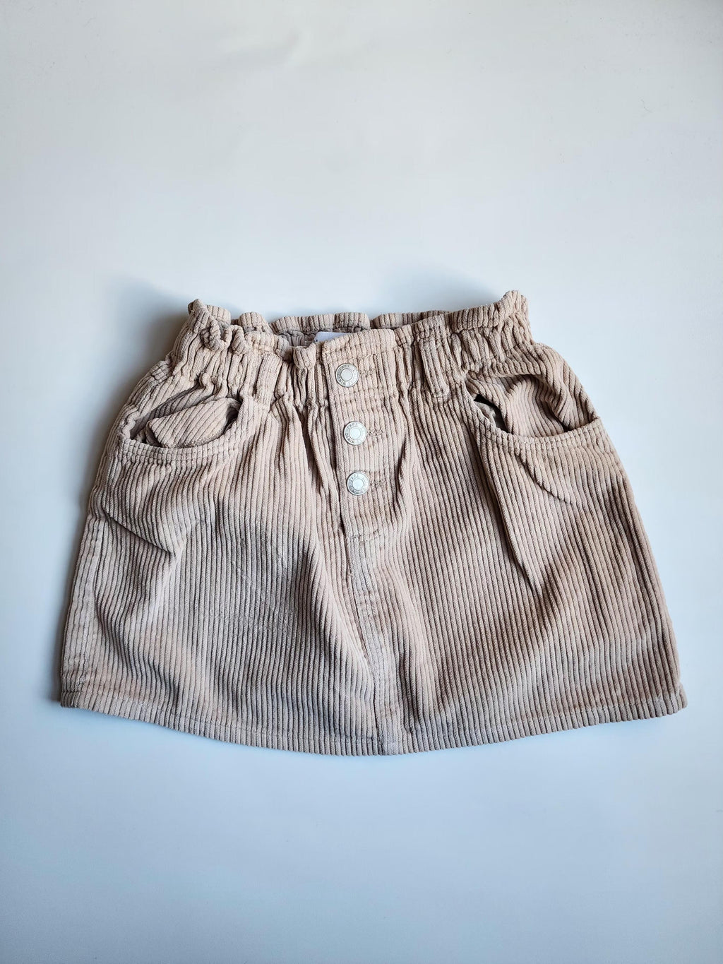 Jupe Zara – 5-6 ans – Beige effet daim – Bon état (petit défaut discret)