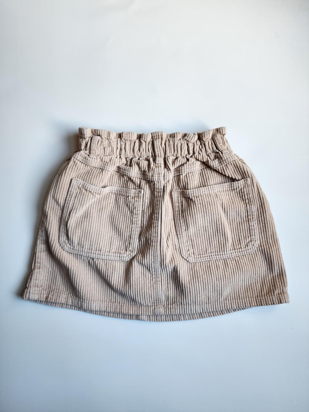 Jupe Zara – 5-6 ans – Beige effet daim – Bon état (petit défaut discret)