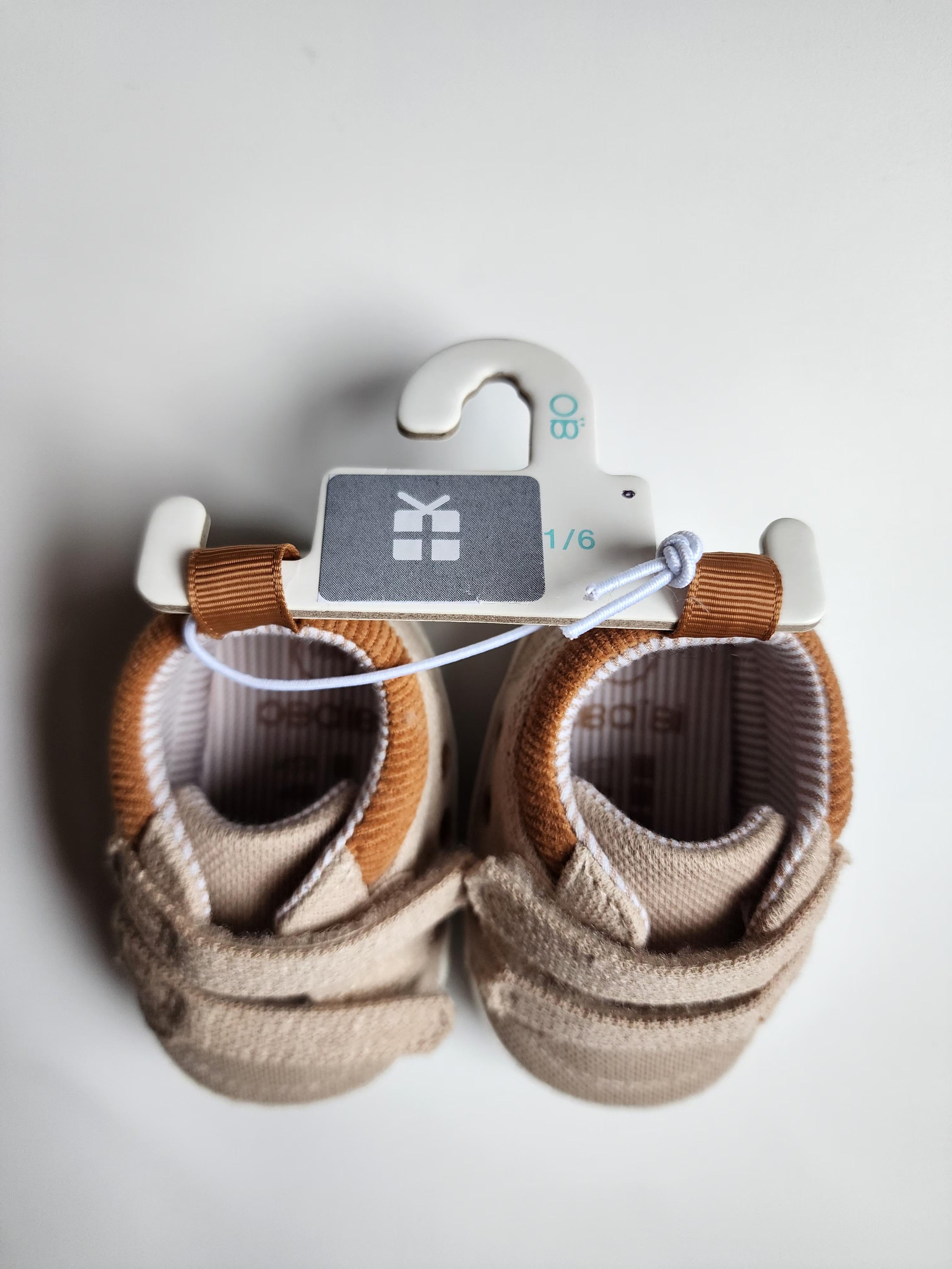 Chaussures Okaïbi – 1-6 mois – Neuves avec étiquette