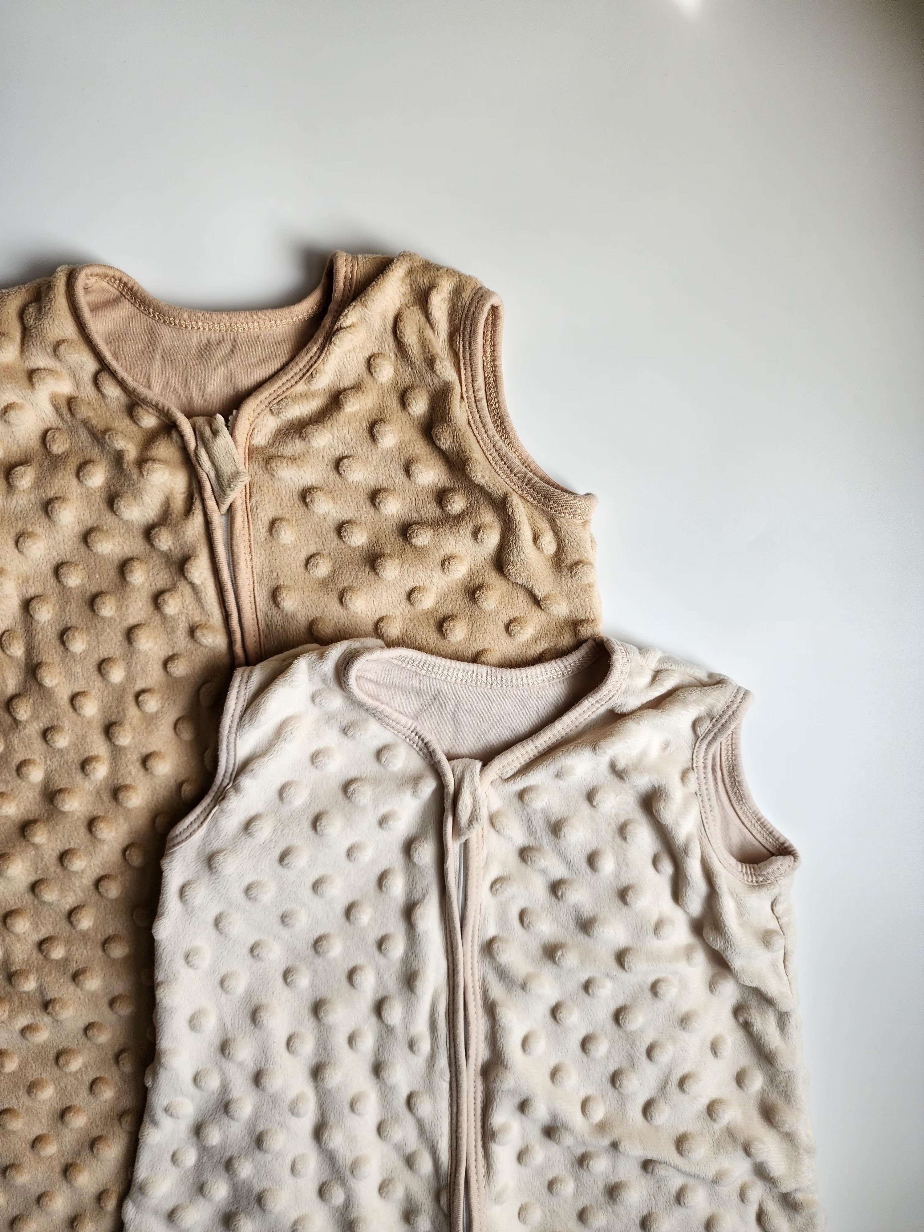 Lot de 2 gigoteuses Unnivoll bébé 1,5 tog – 0-6 mois – Très bon état