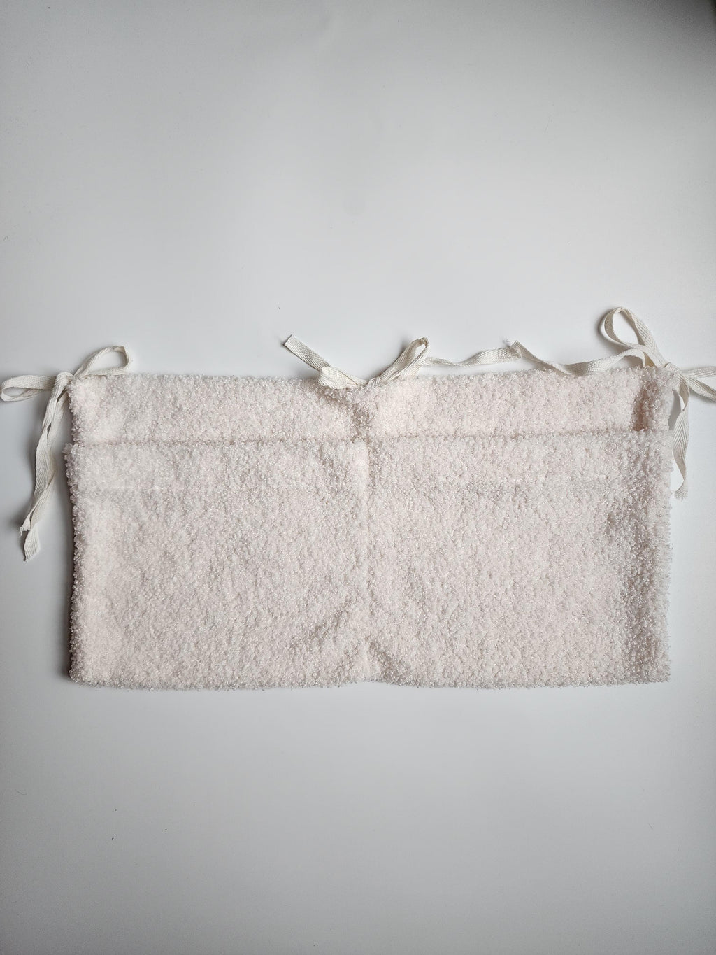 Pochettes à accrocher – Rangement doudou, tétine, accessoires – Très bon état