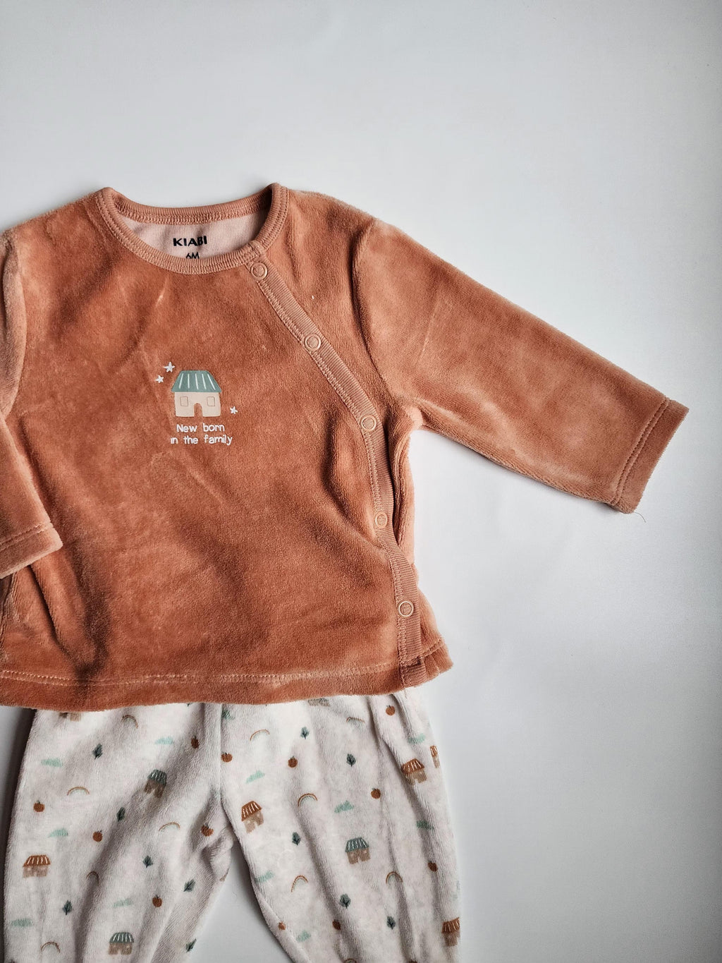 Pyjama effet velours – Kiabi – 6 mois – Comme neuf