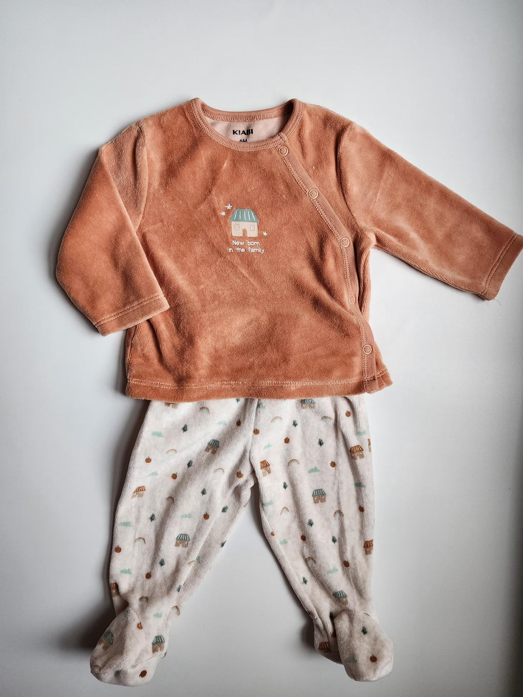 Pyjama effet velours – Kiabi – 6 mois – Comme neuf