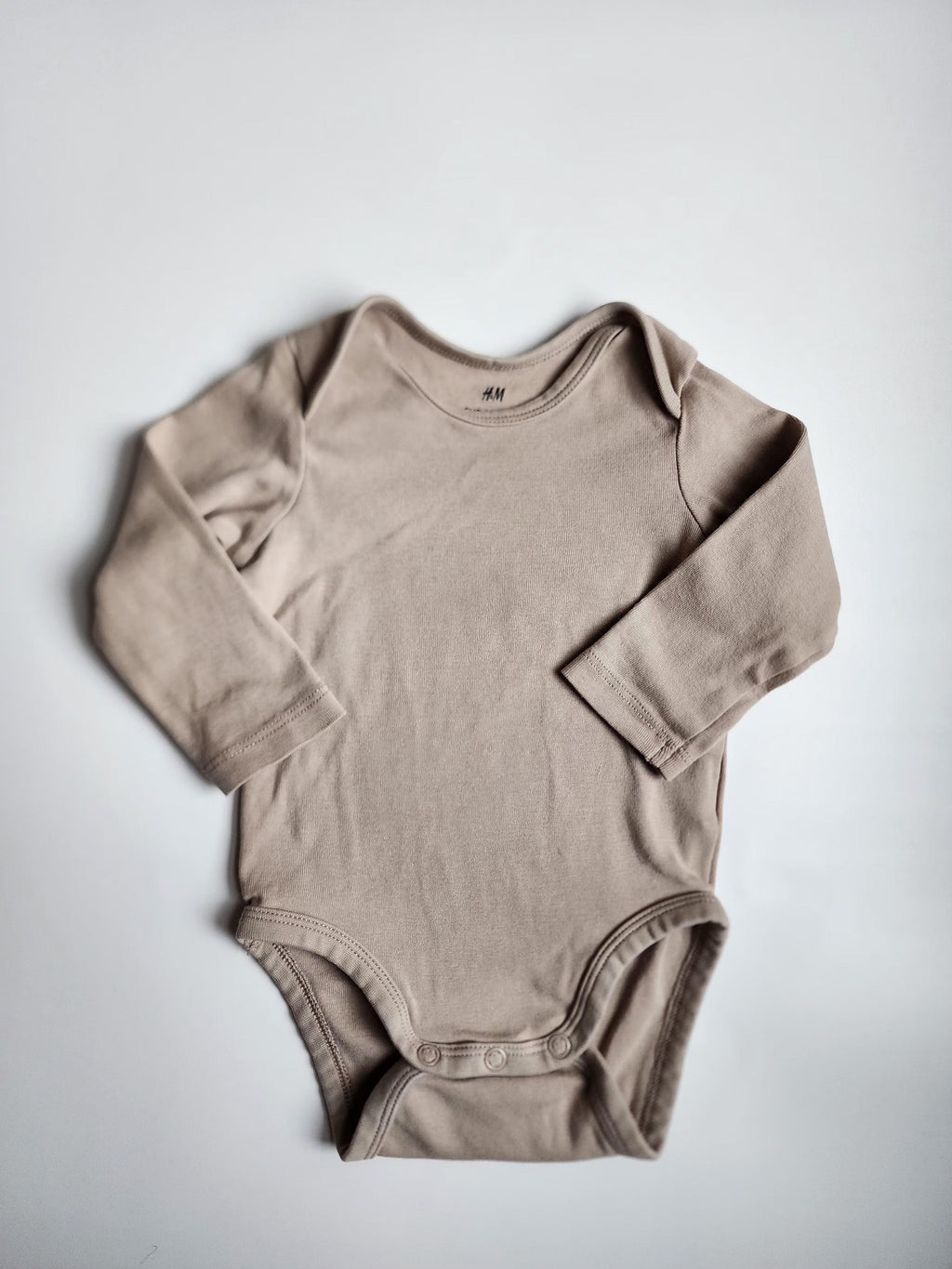 Body manches longues H&M – 4-6 mois – Très bon état