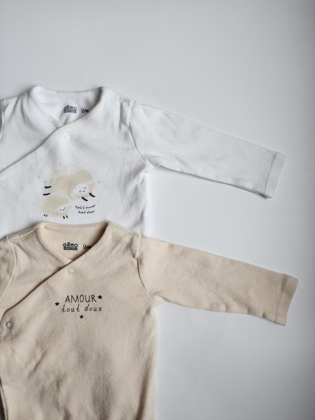 Lot de 2 bodies Gémo – 100% coton – 6 mois – Très bon état