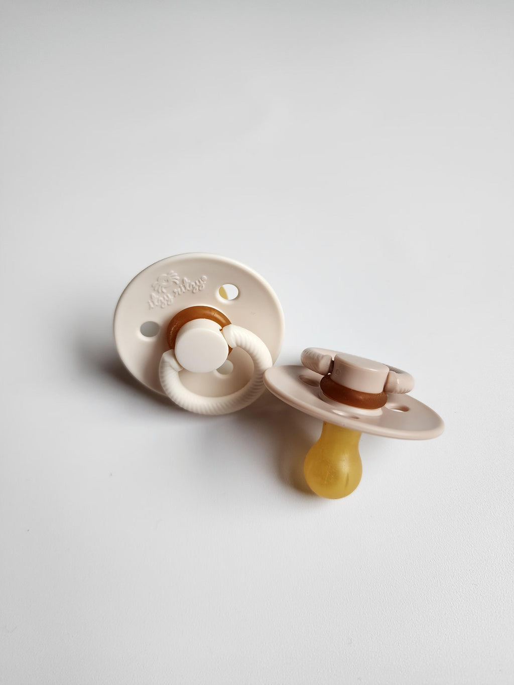 Lot de 2 tétines Itzy Ritzy – Neuves – Couleur nude