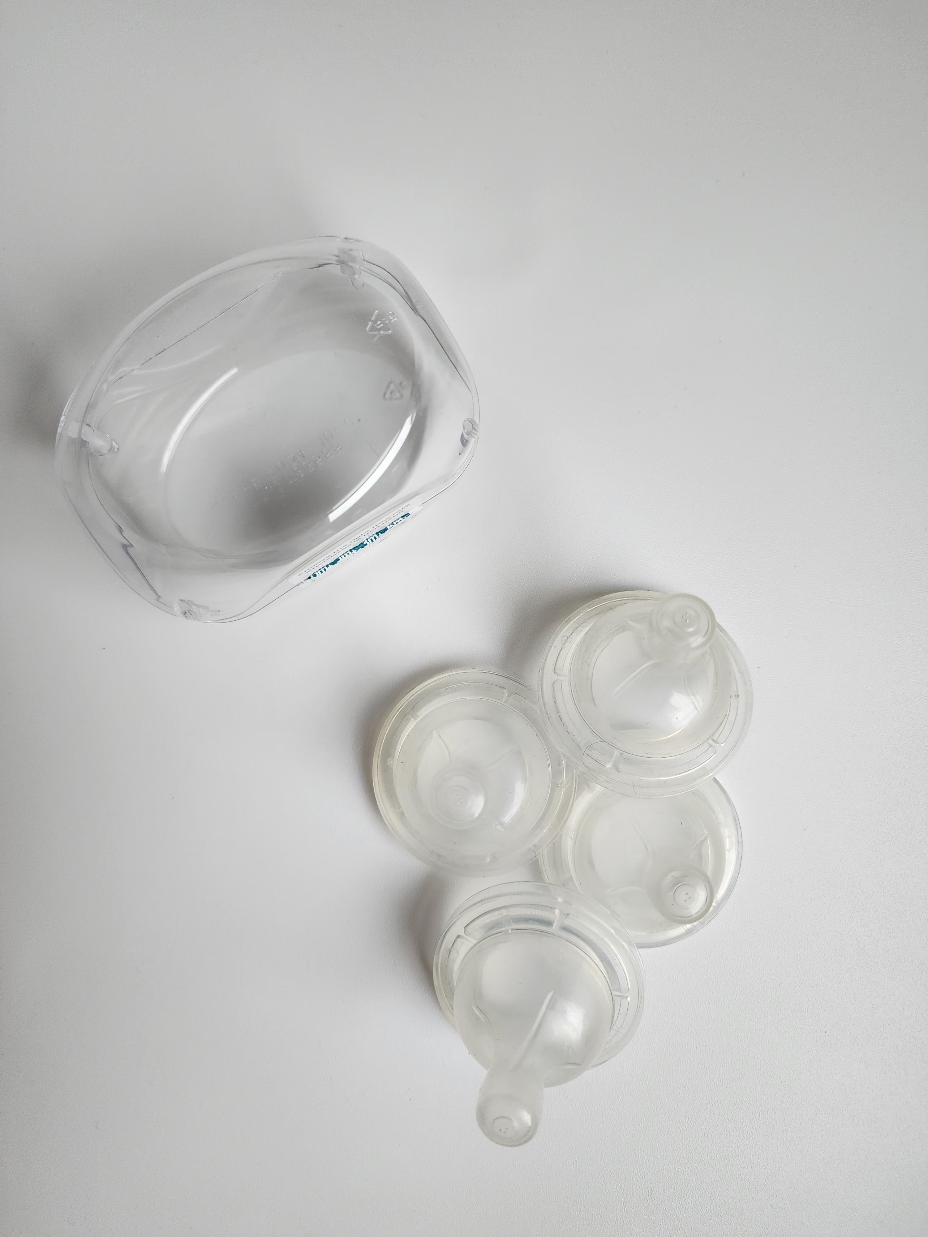 Lot de 4 tétines de biberons Philips Avent – Taille 3 – Très bon état