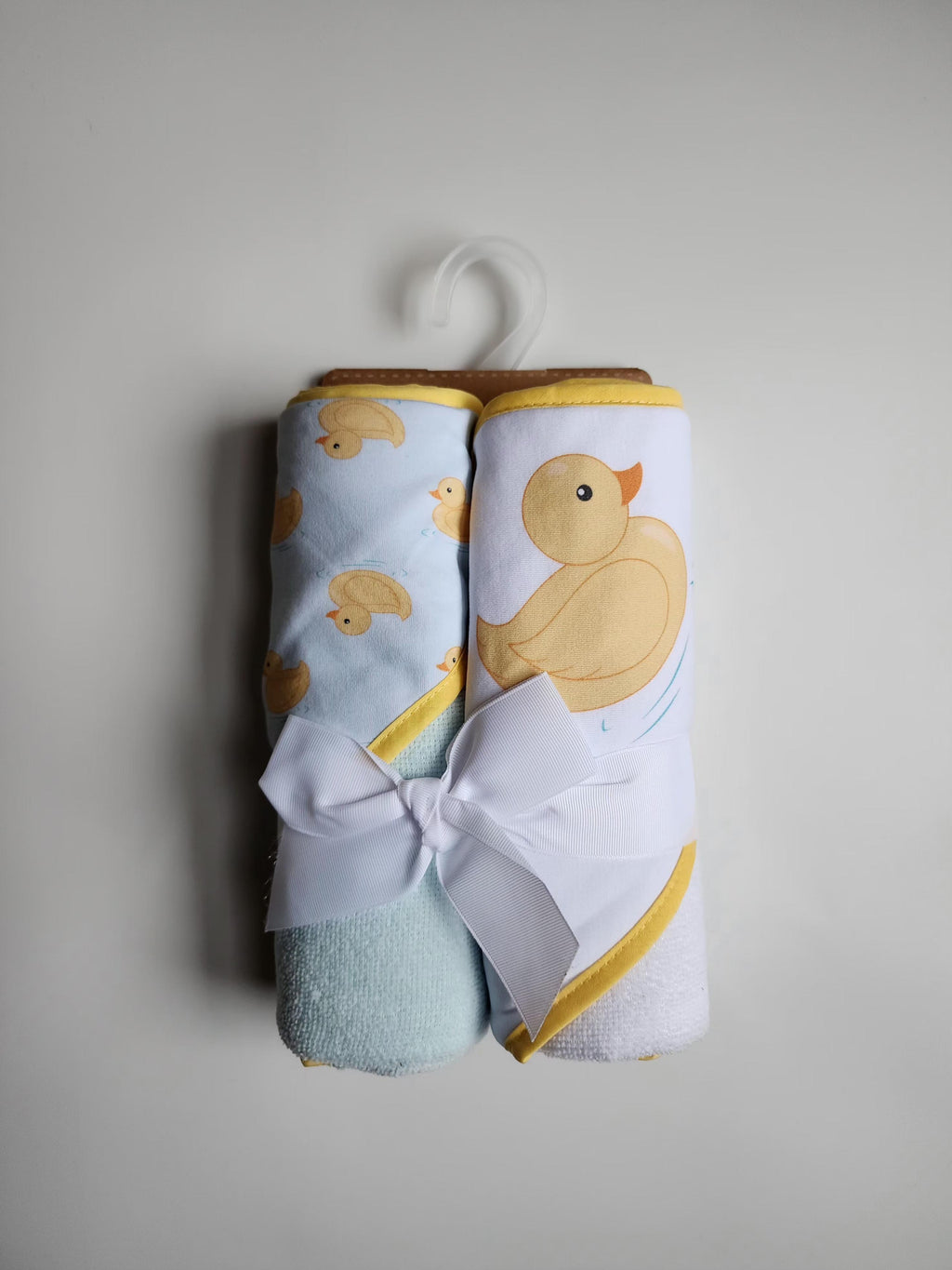 Coffret 2 serviettes de bain avec capuchon – Neuf