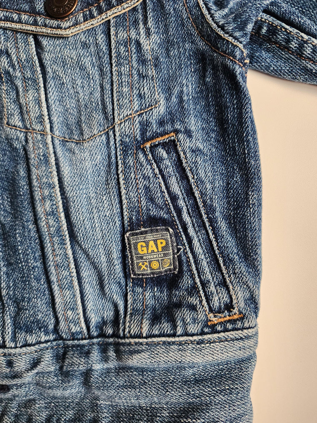 Veste en jean babyGap – 12-18 mois – très bon état