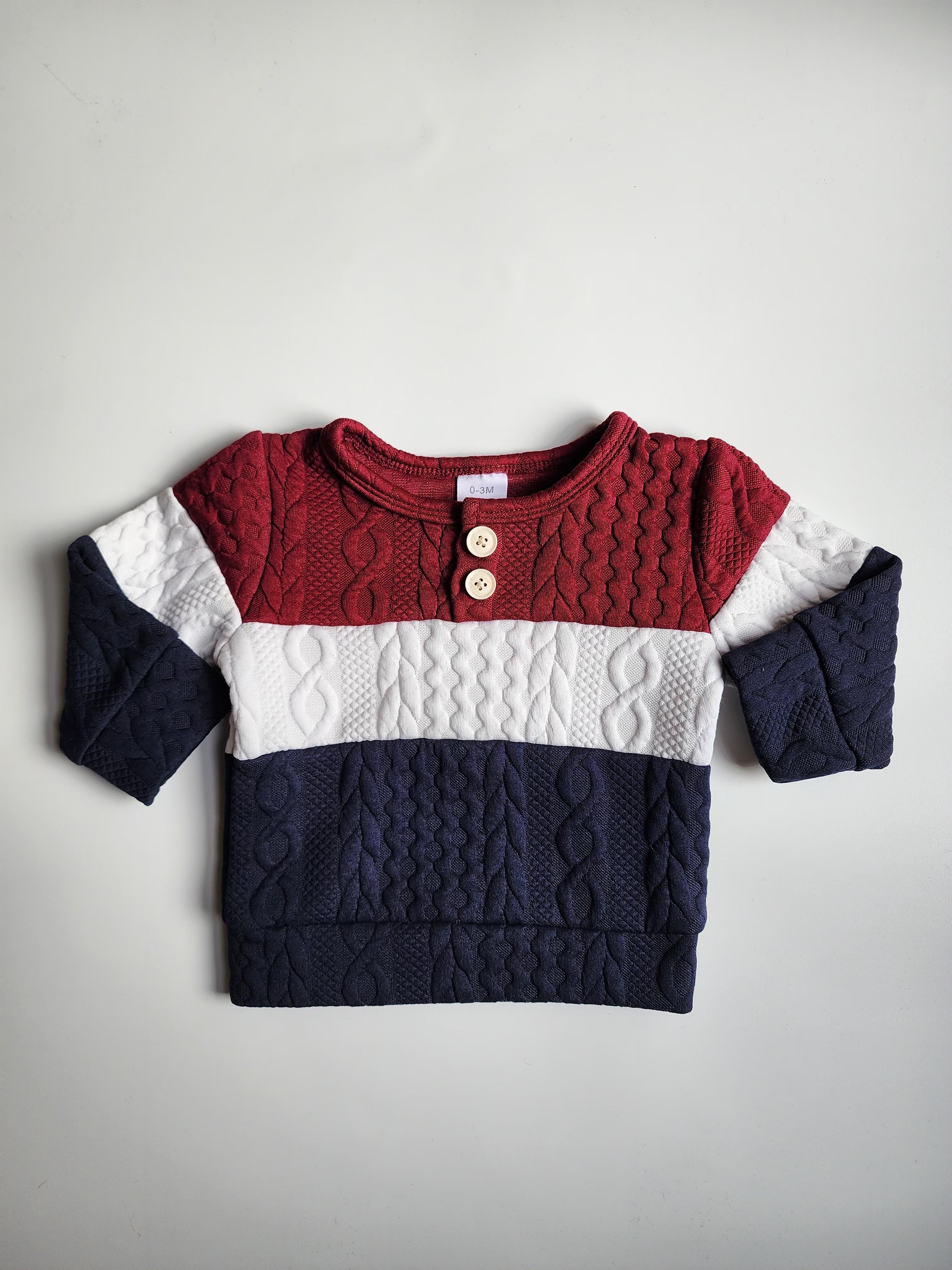 Pull sans marque – 0-3mois *taille grand – très bon état