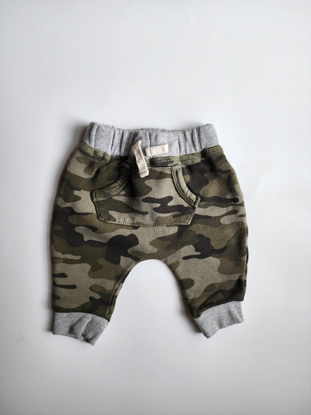 Pantalon Baby Gap – 0‑3 mois – Très bon état