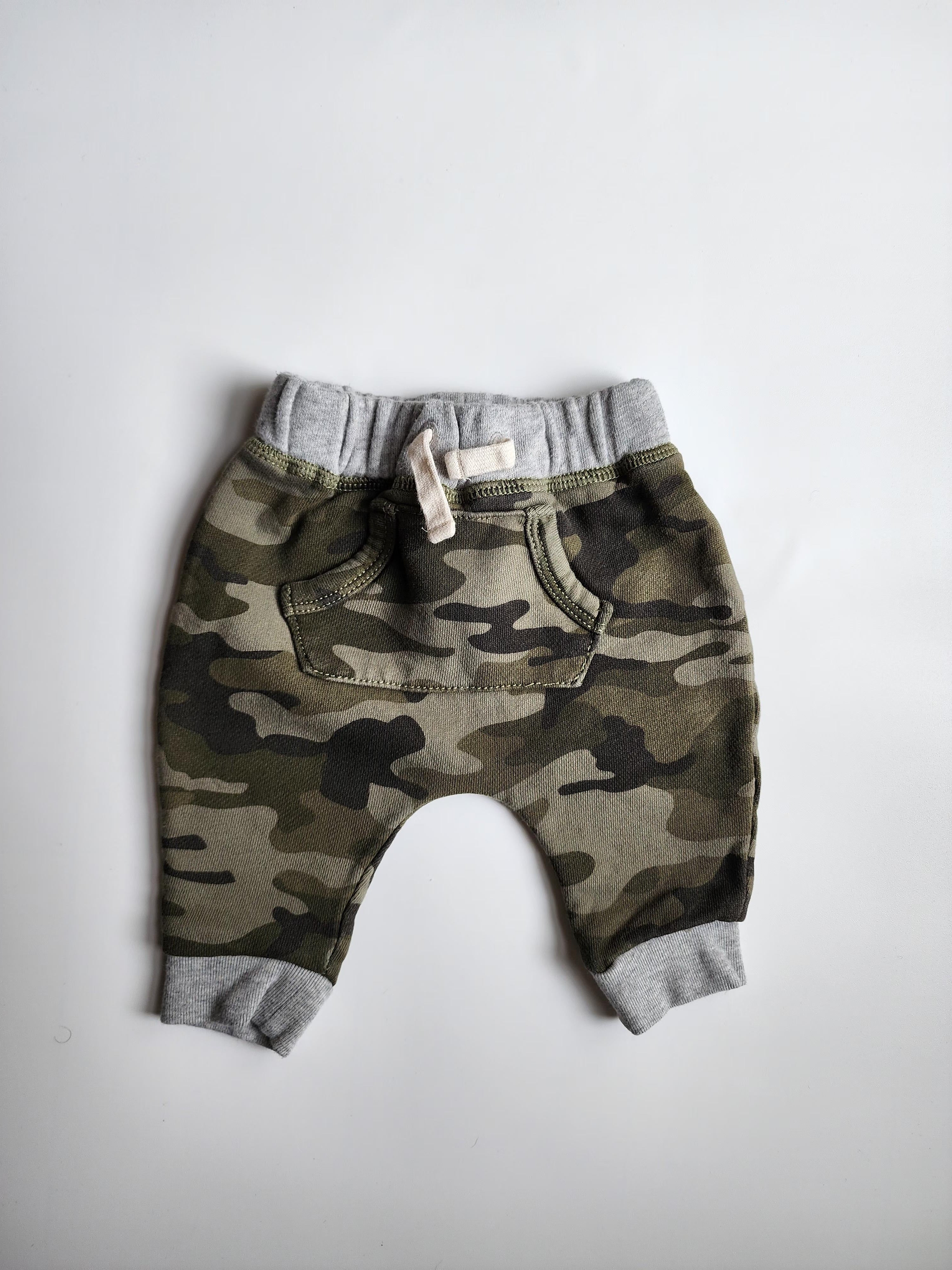 Pantalon Baby Gap – 0‑3 mois – Très bon état