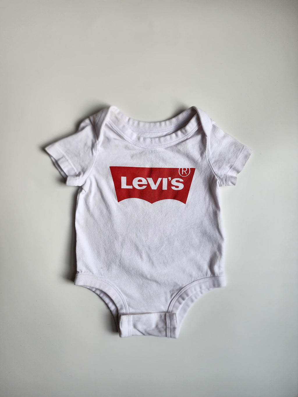 body Levi's – 3 mois – très bon état
