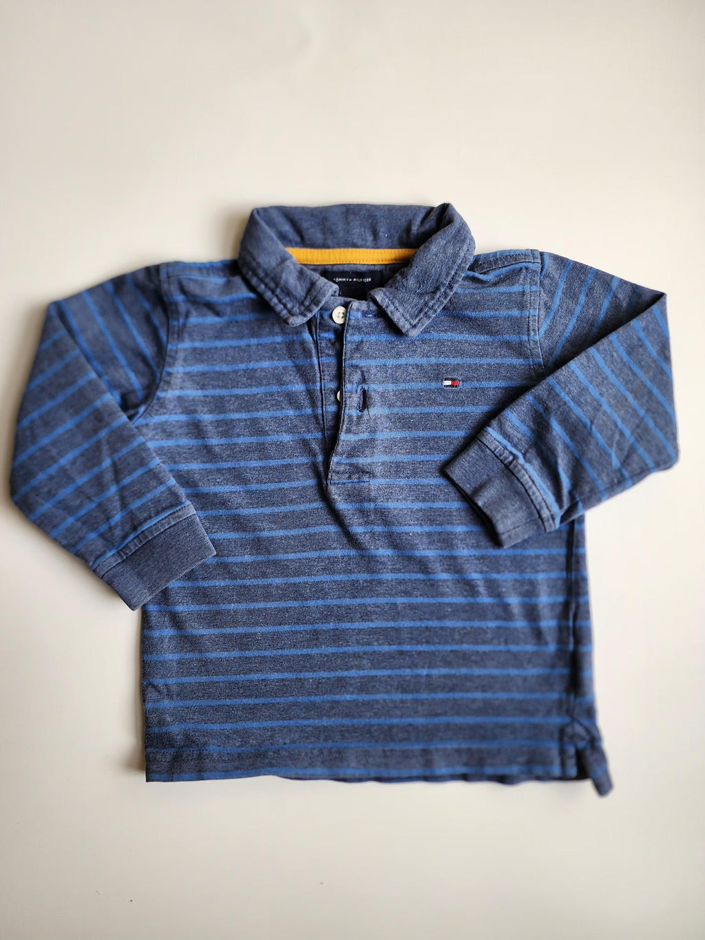 Polo Tommy Hilfiger – 18 mois – très bon état