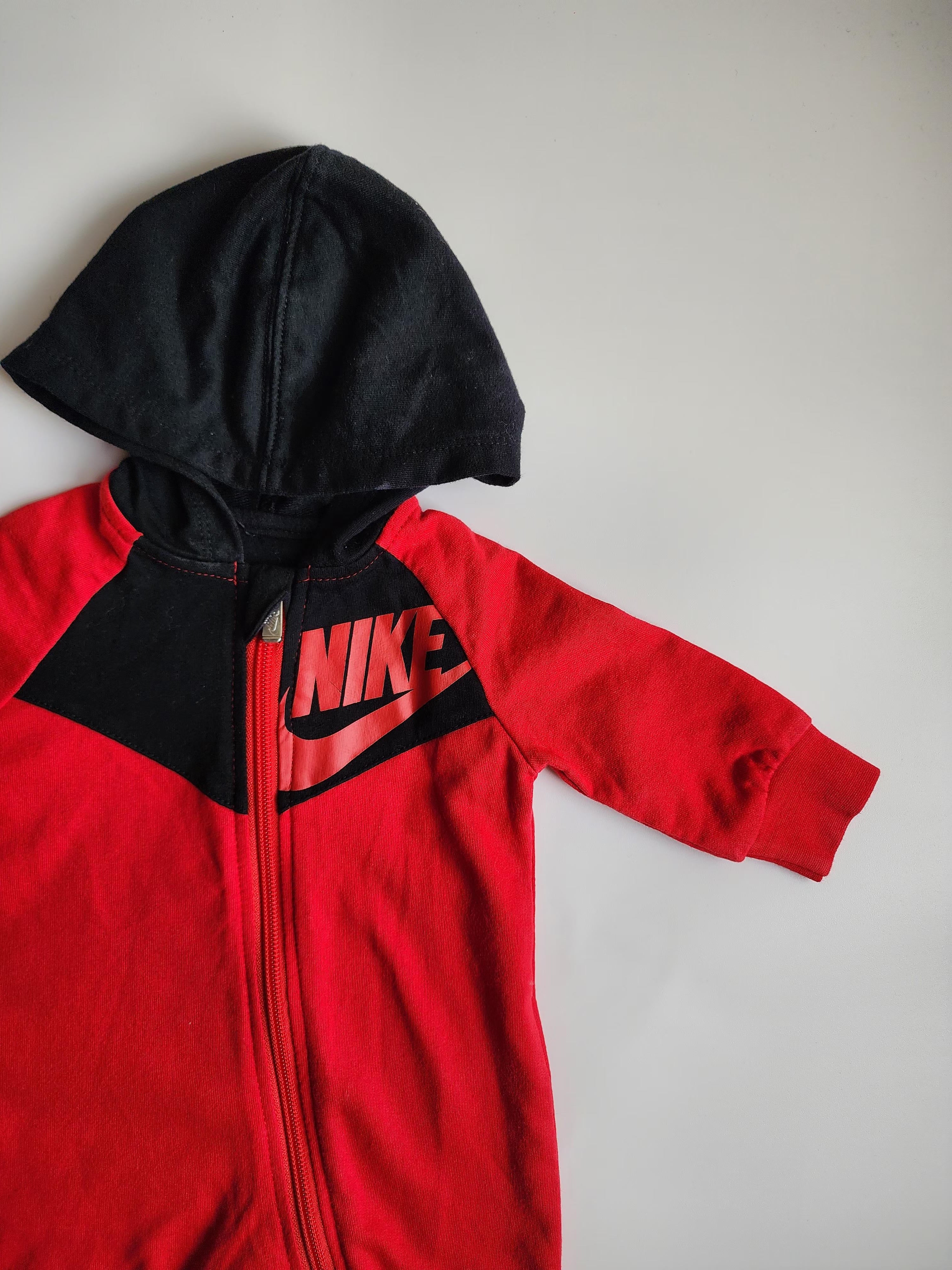 Combinaison Nike – 3 mois – très bon état