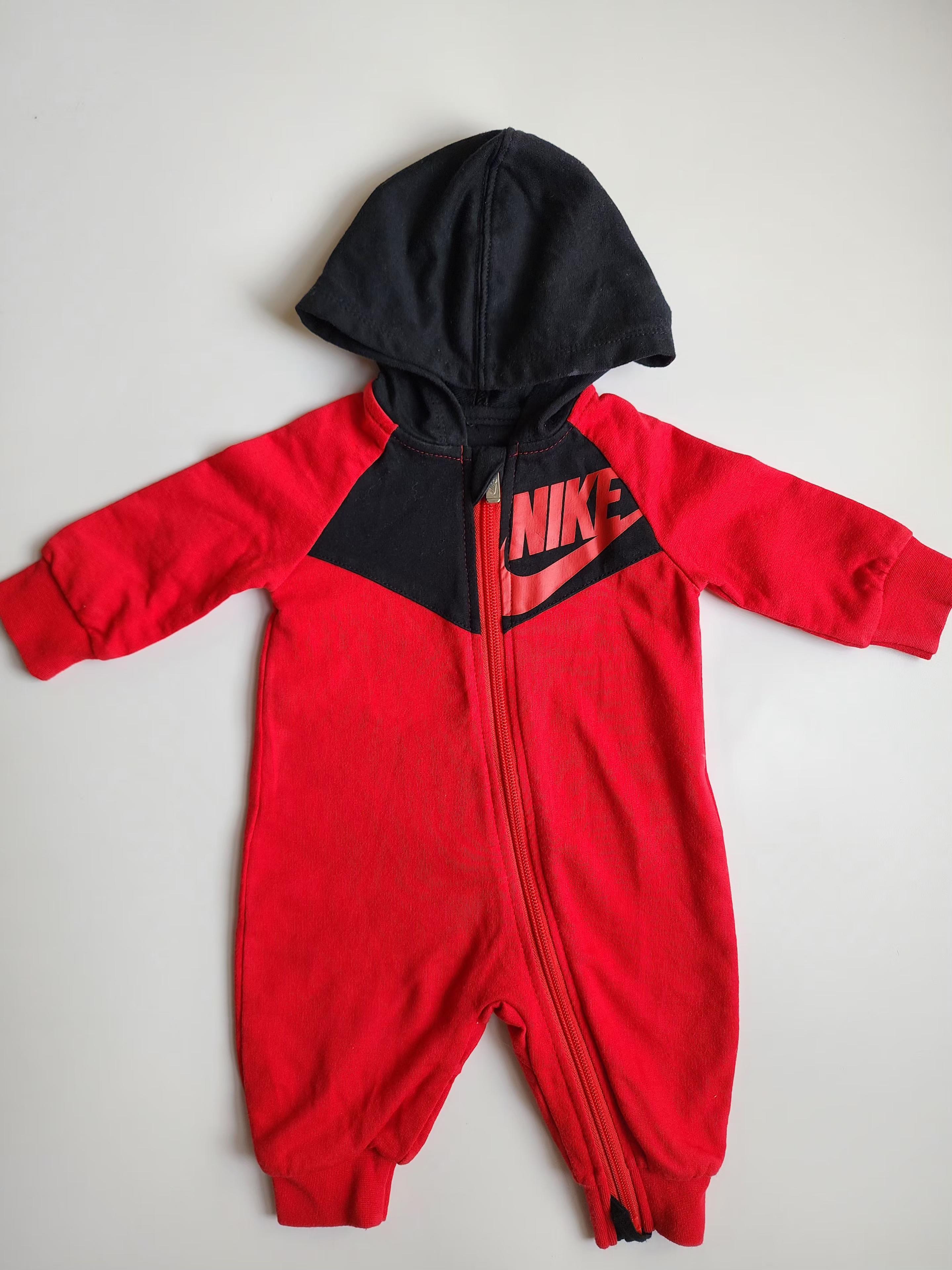 Combinaison Nike – 3 mois – très bon état