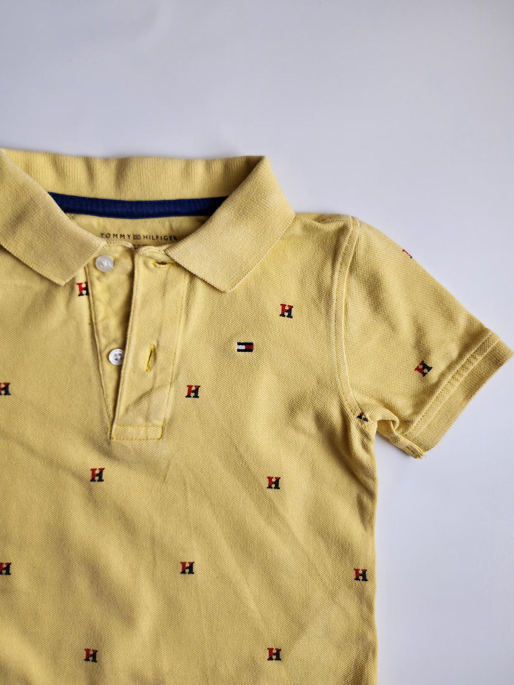 Polo Tommy Hilfiger – 2-3 ans – Très bon état