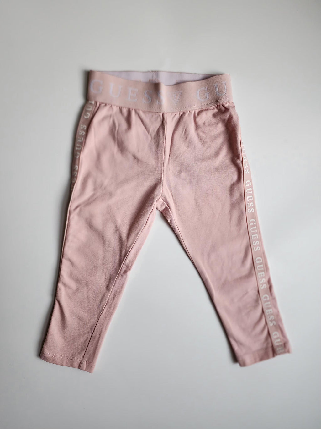Pantalon Guess – 2 ans – Trés bon état