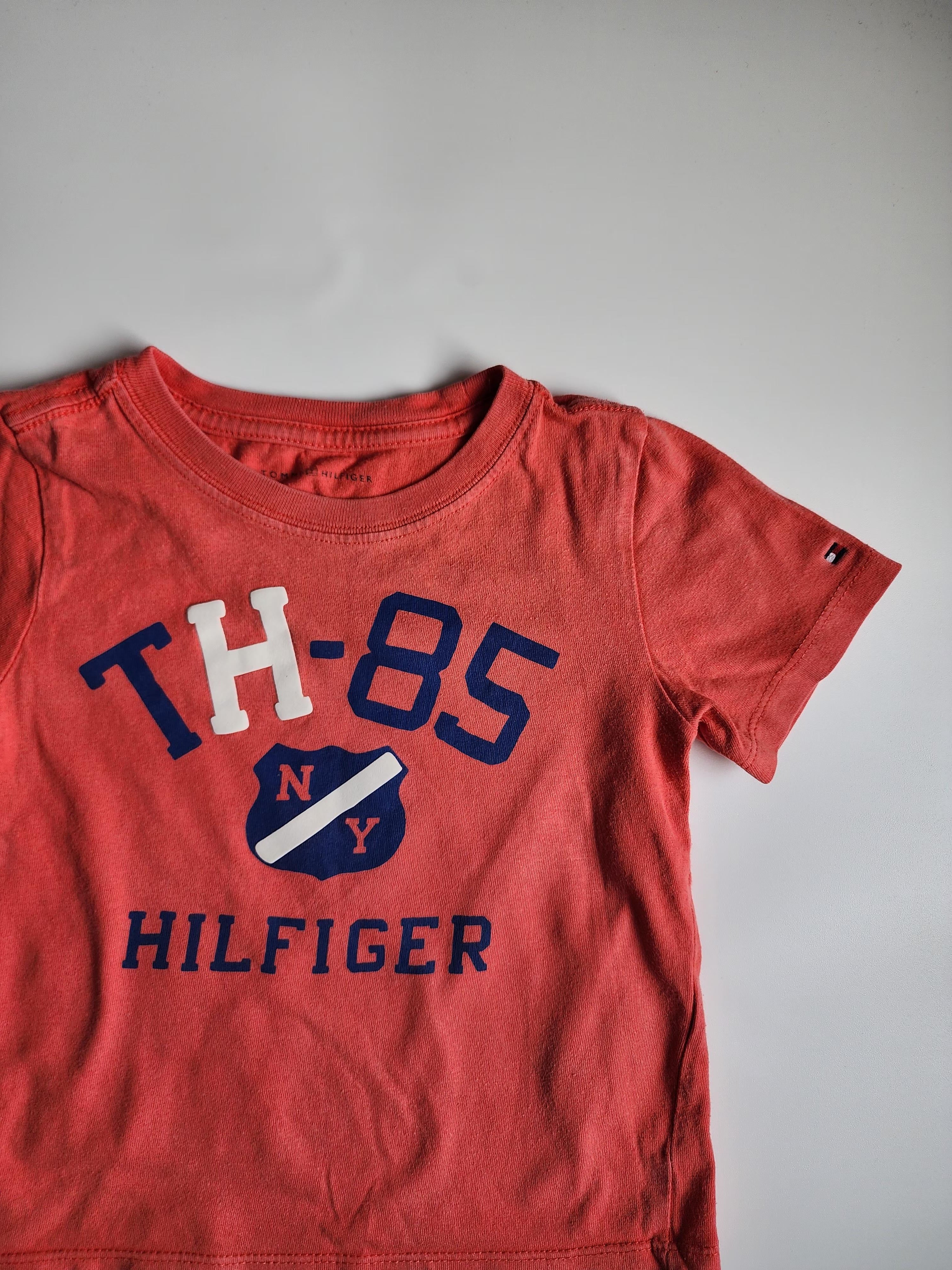 Tee-shirt Tommy Hilfiger – 3 ans – Très bon état