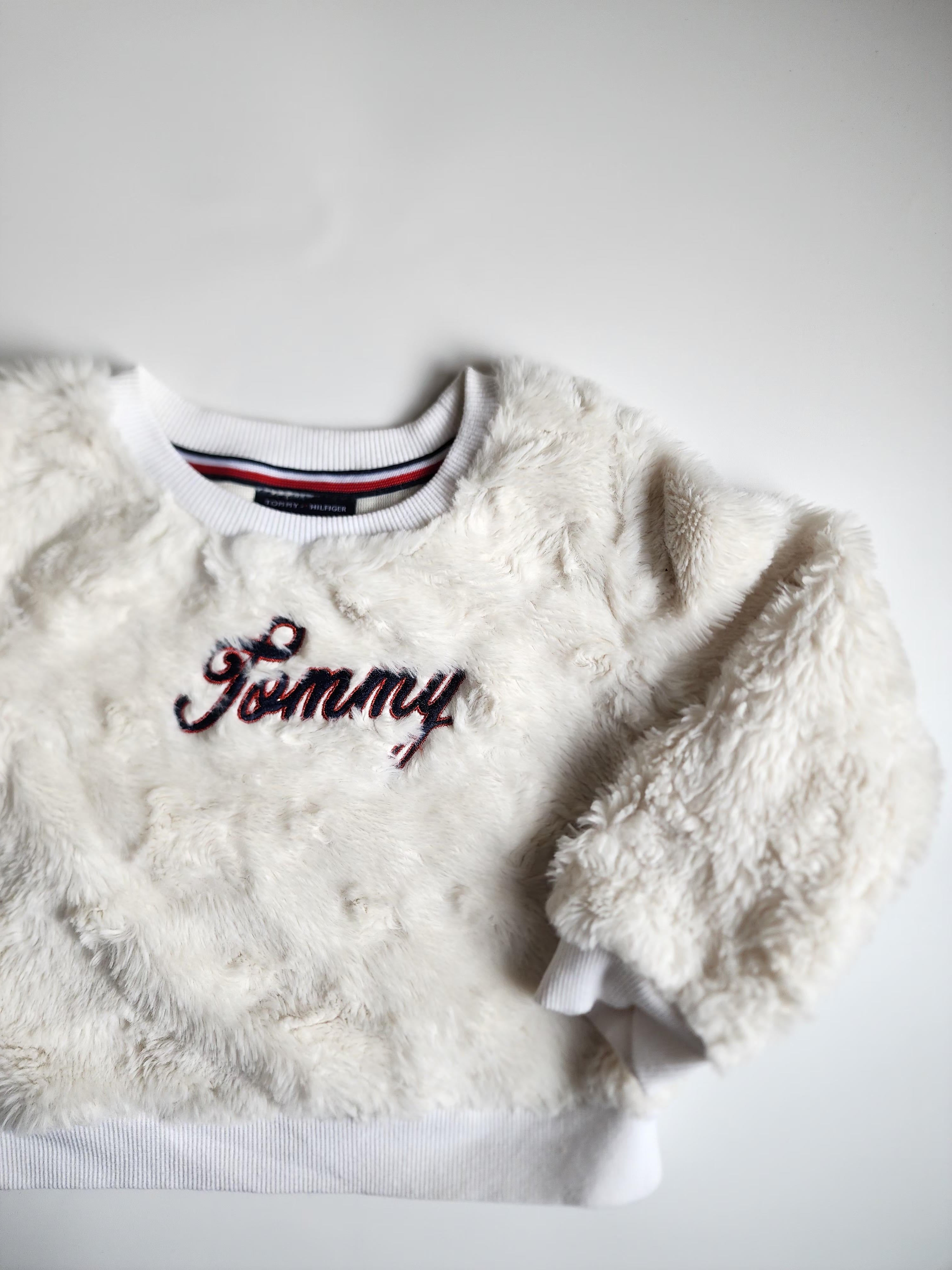 Pull Tommy Hilfiger – 4 ans – très bon état