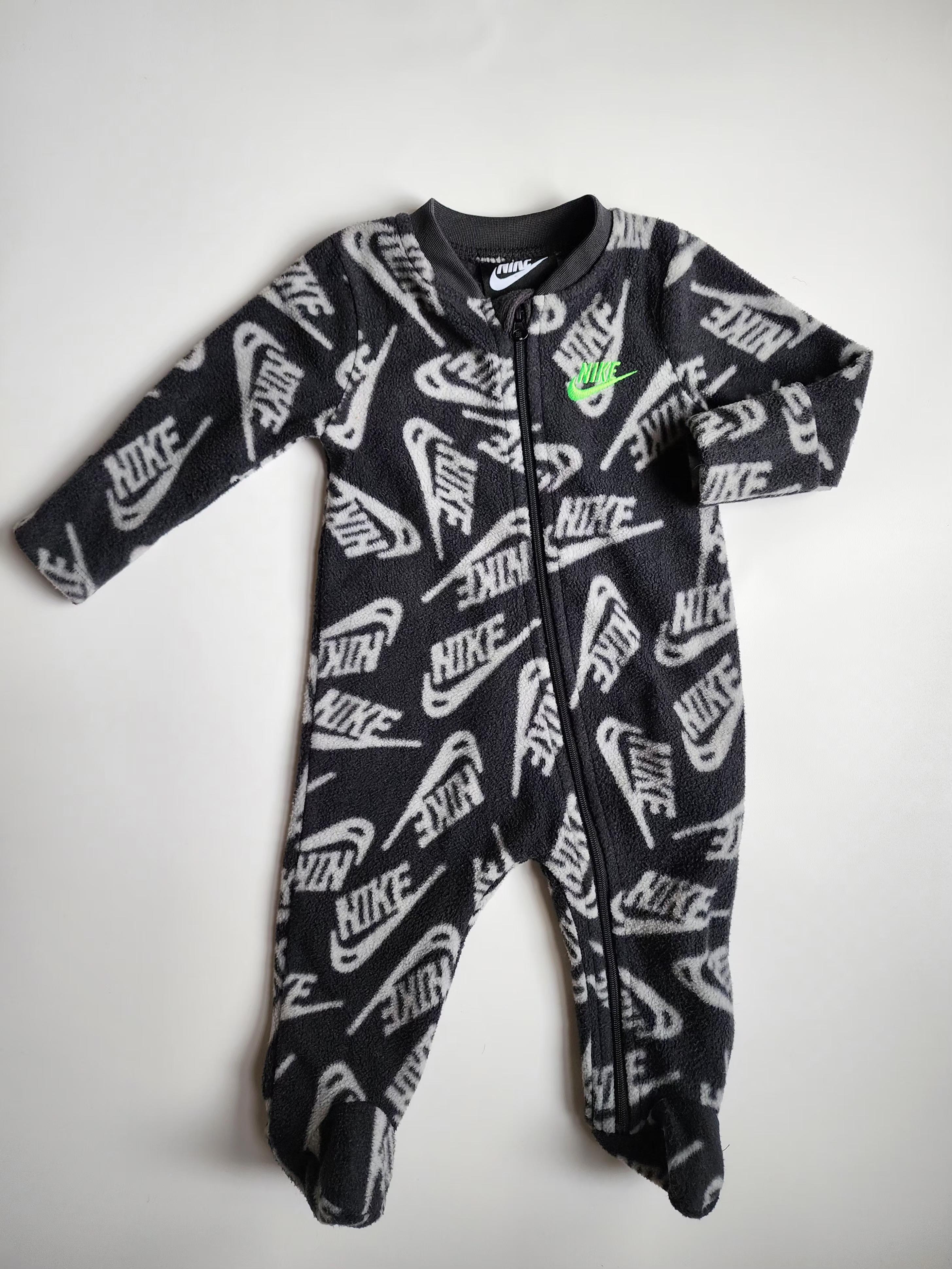 Pyjama Nike – 3 mois – Très bon état