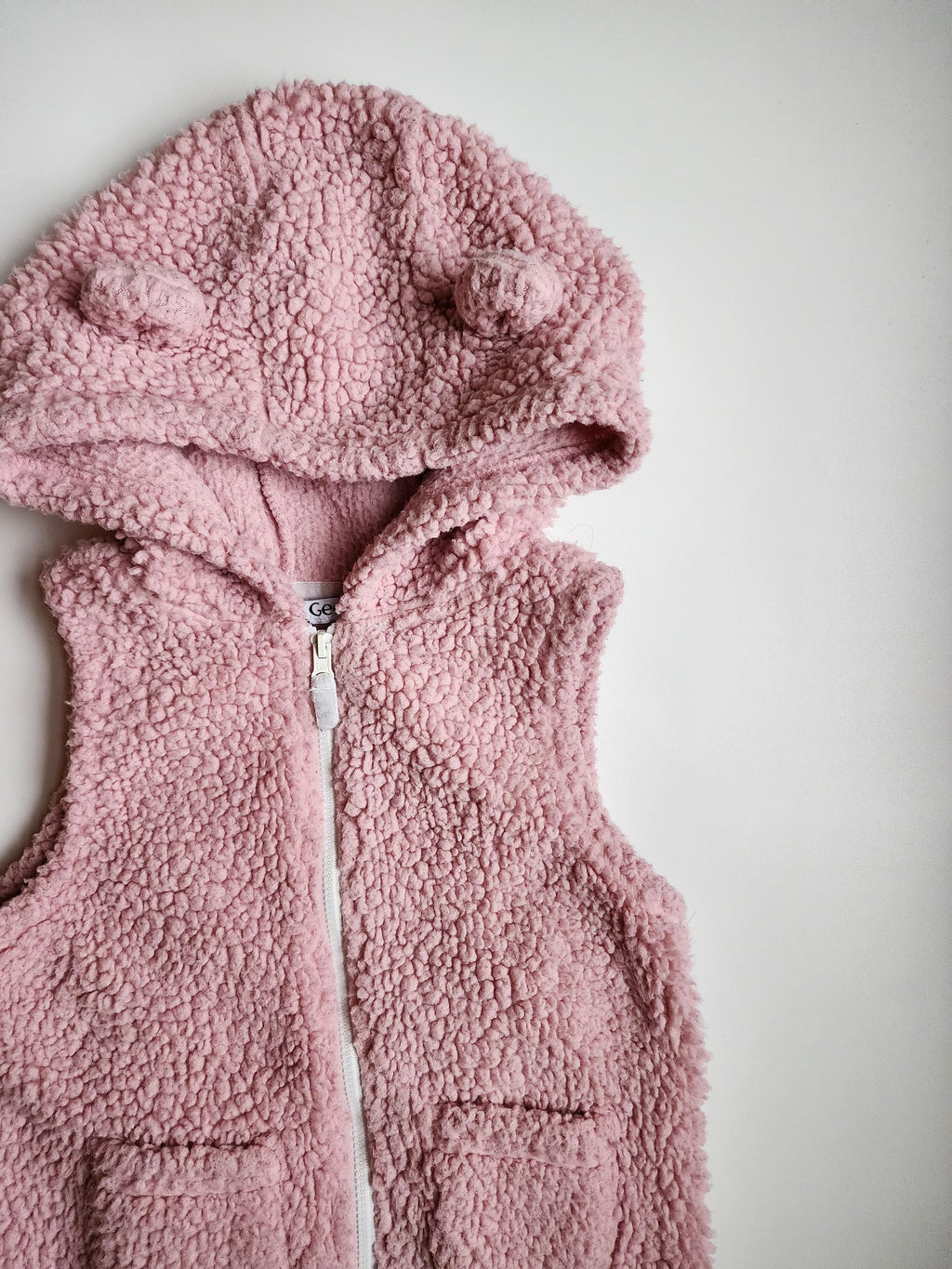 Polaire sans manches George – 5 ans – Bon état