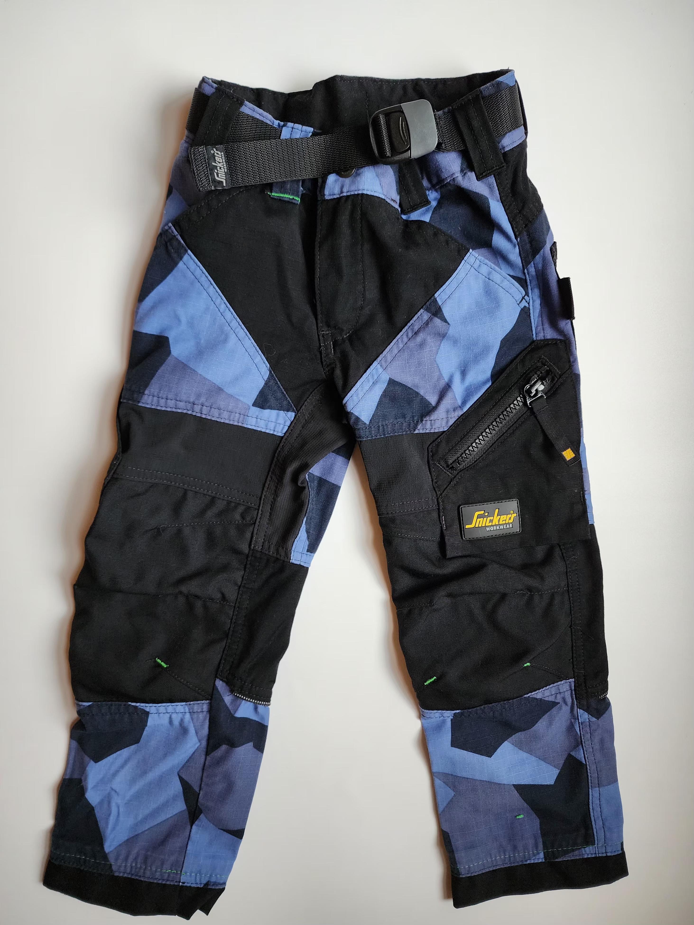 Pantalon Snickers – 4-5 ans – très bon état