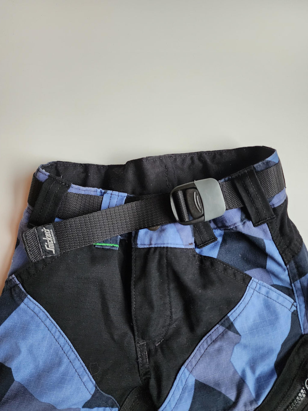 Pantalon Snickers – 4-5 ans – très bon état