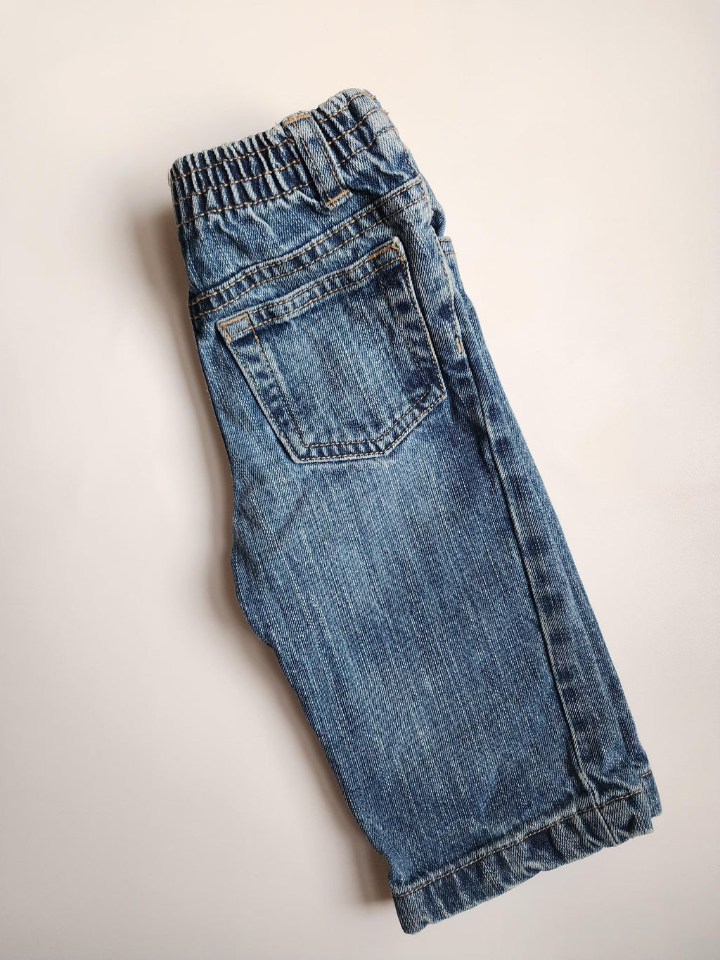 Pantalon Georges – 6-12 mois – Très bon état – 100% coton