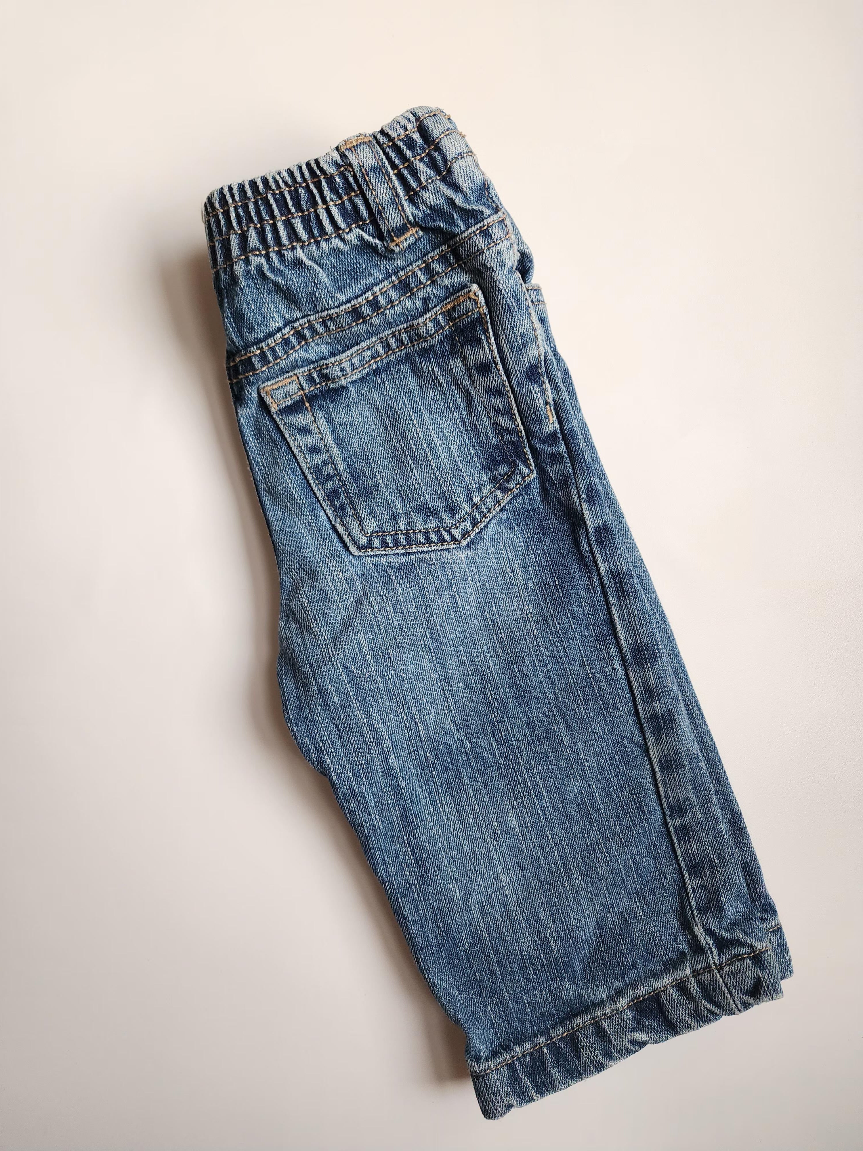 Pantalon Georges – 6-12 mois – Très bon état – 100% coton