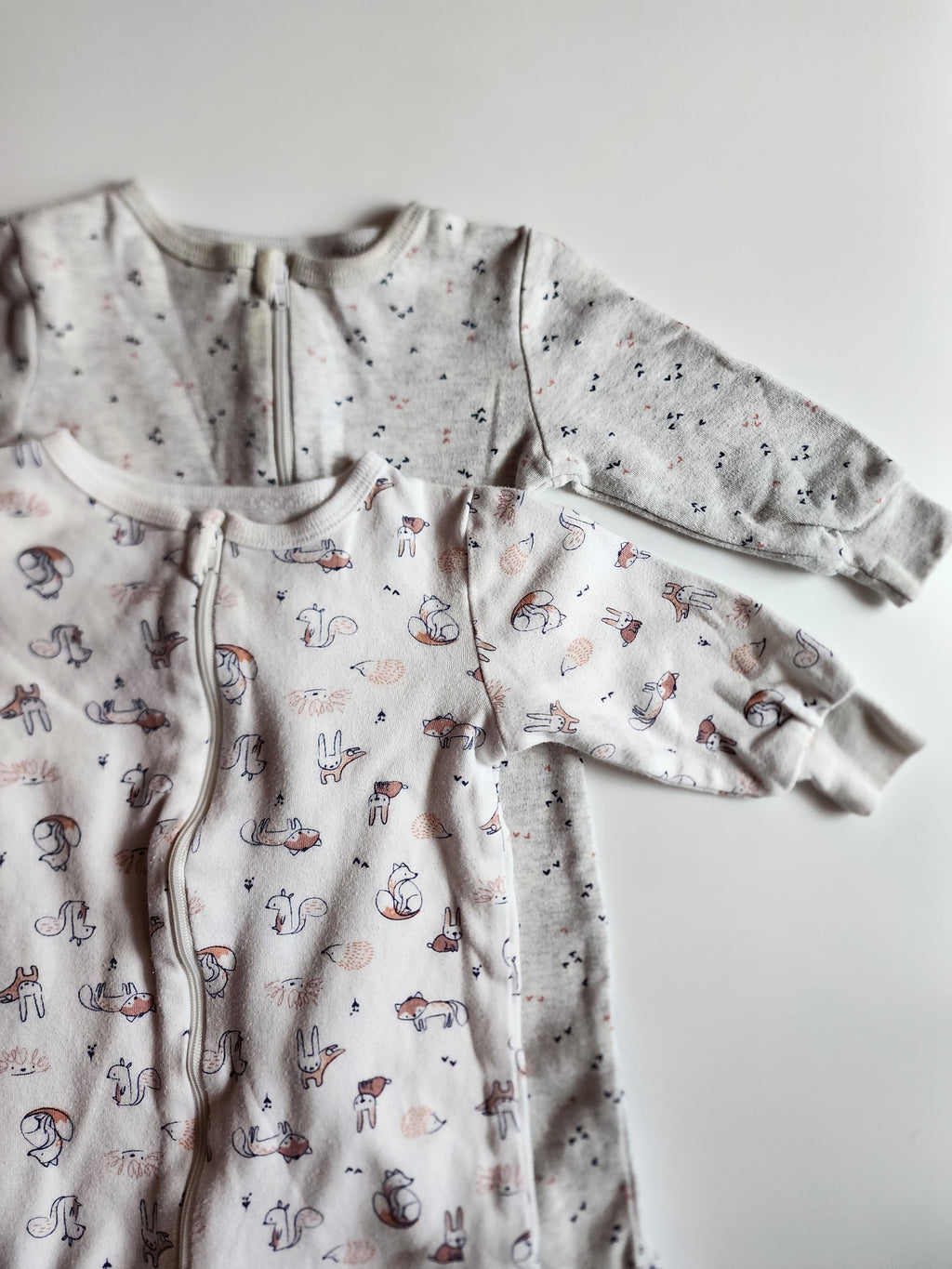 Lot 2 pyjamas Tag  – 9 mois – Très bon état