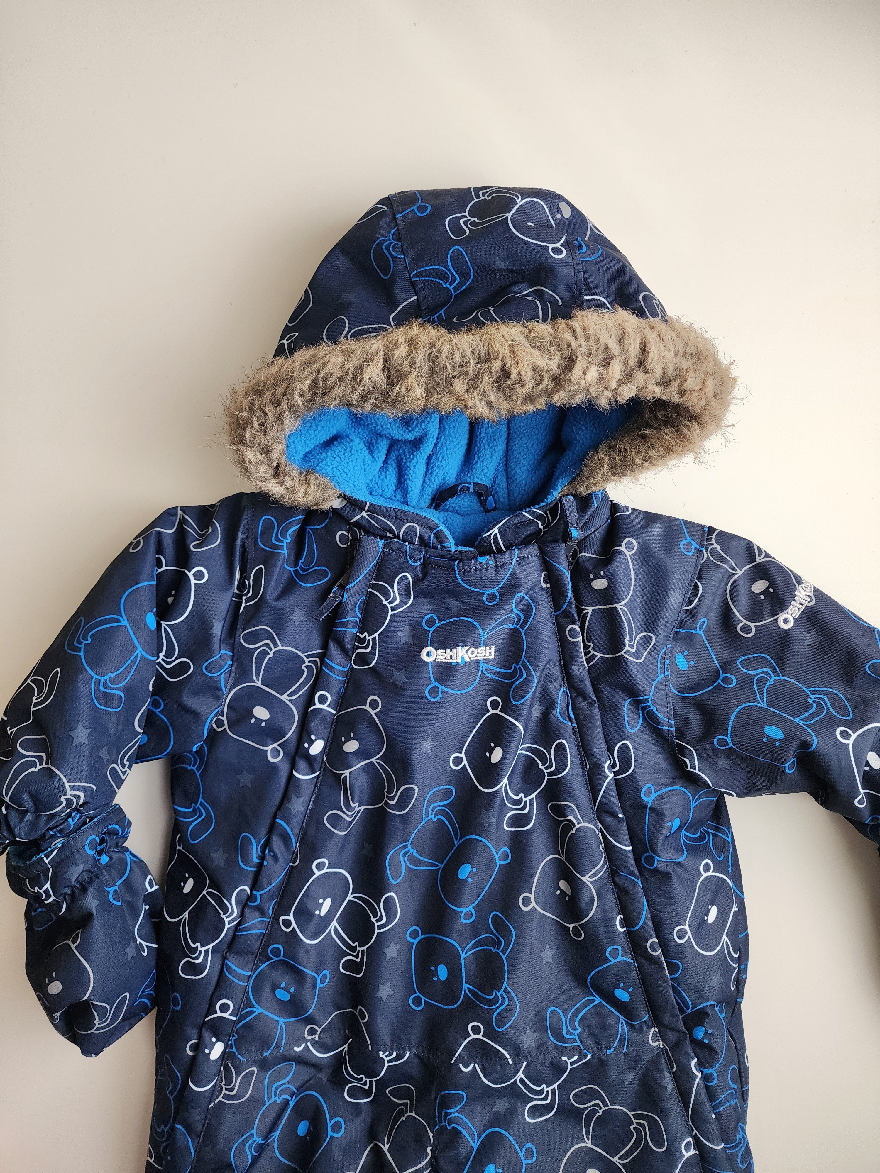 Combinaison de neige OshKosh mains pieds intégrés– 12 mois – Très bon état