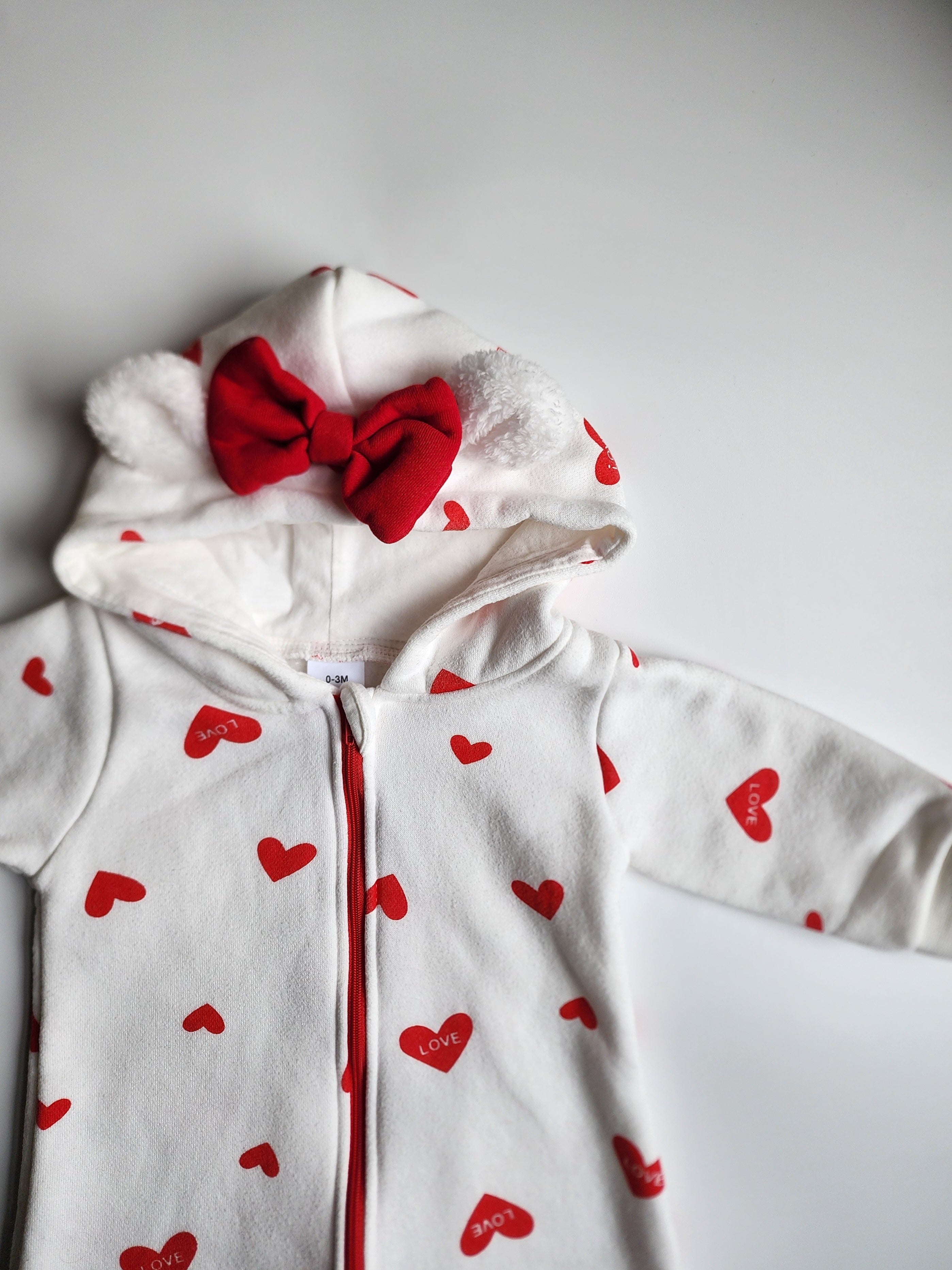 Grenouillère polaire coeur  – 0-3 mois – Bon état